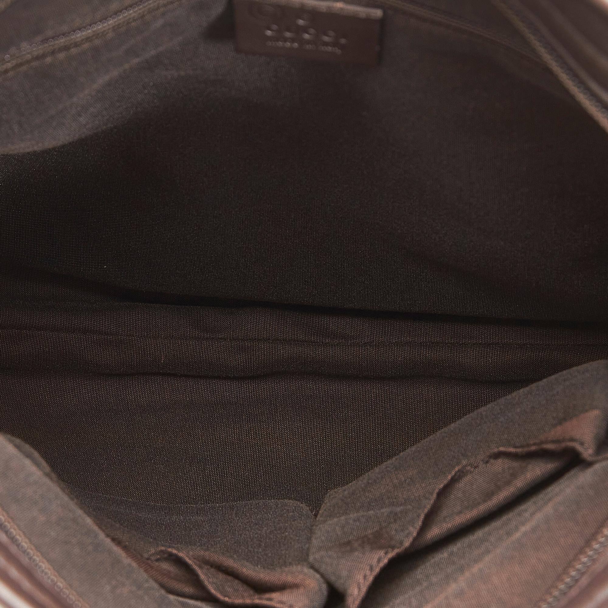 Gucci GG Supreme Crossbody Bag (SHG-huMVBD)