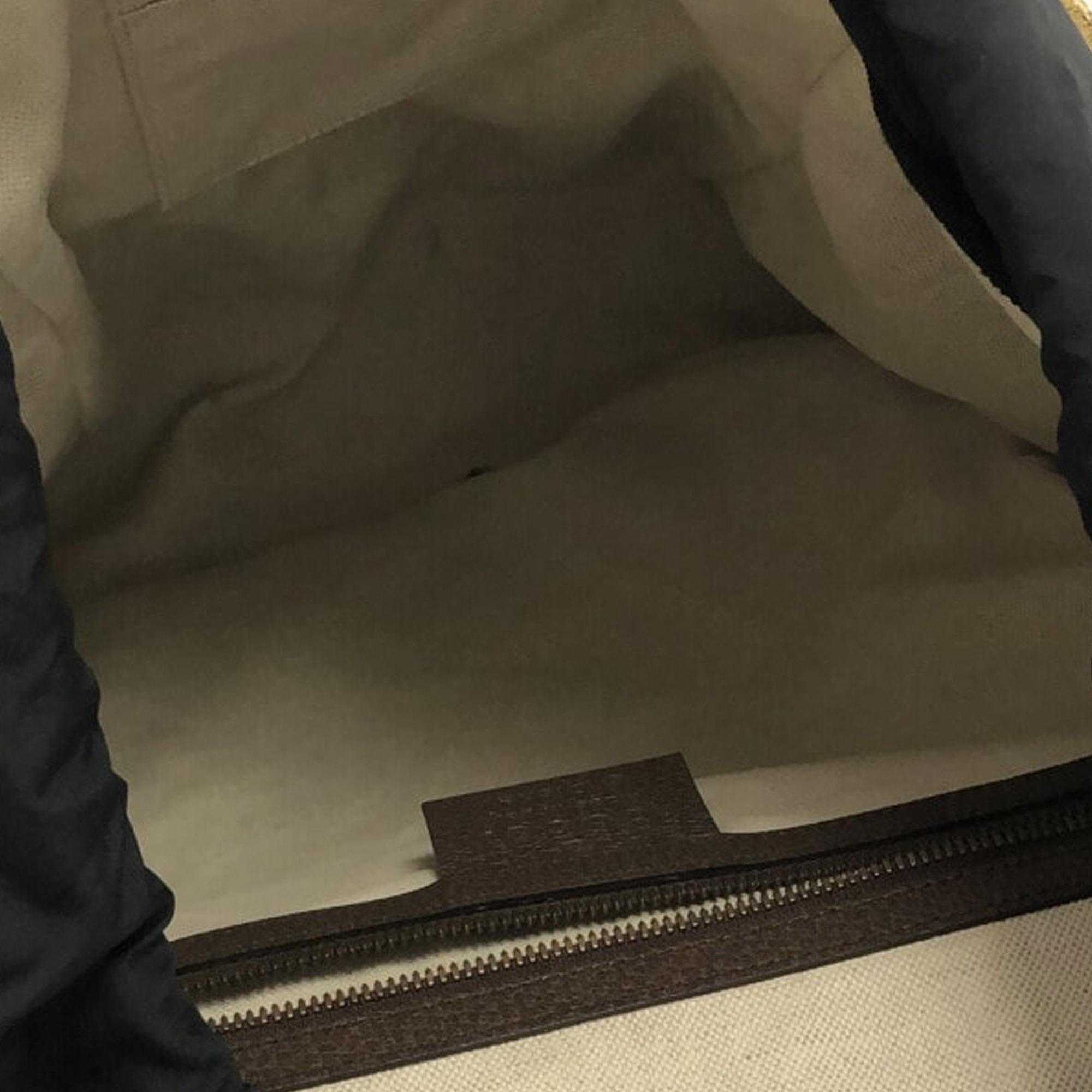 Gucci GG Supreme Donald Duck Soft Backpack (SHG-5R4mC7)