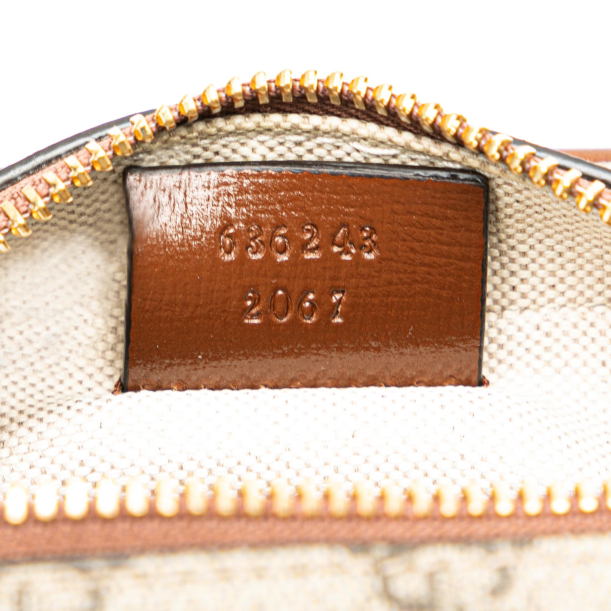 Gucci GG Supreme Fake/Not Cosmetic Pouch