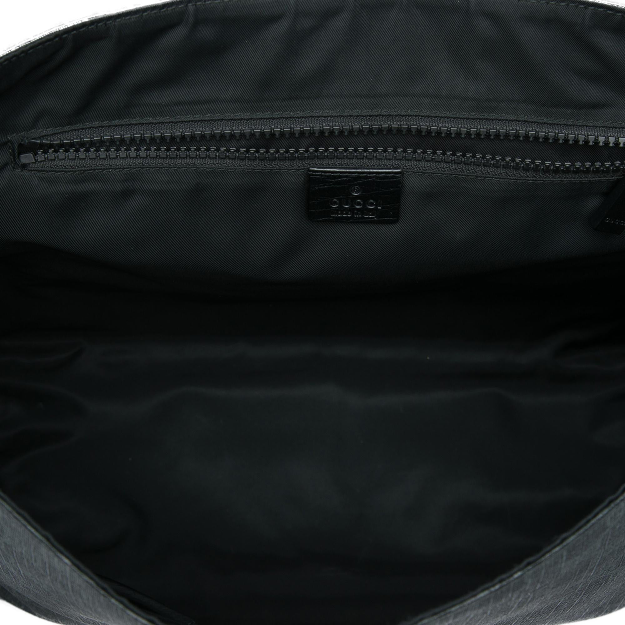 Gucci GG Supreme Flap Messenger Bag