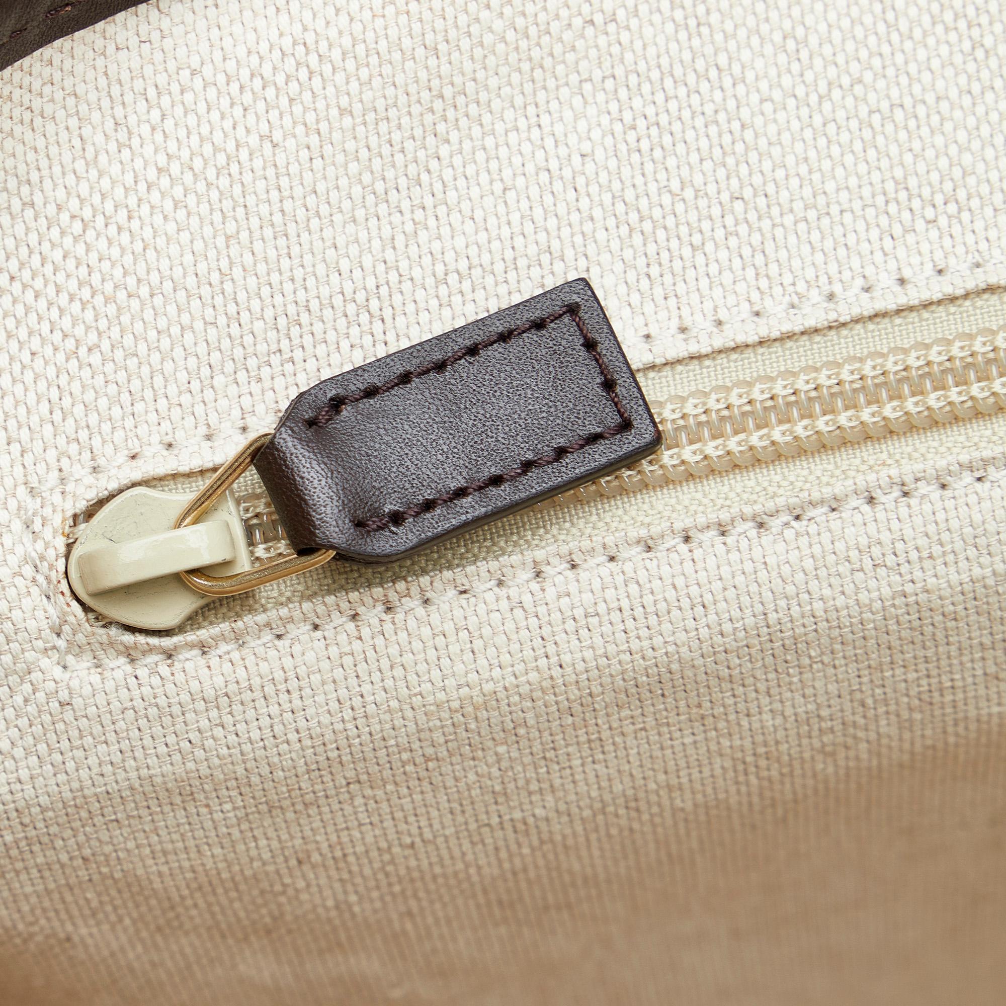 Gucci GG Supreme Flap Messenger (SHG-auy0Qj)