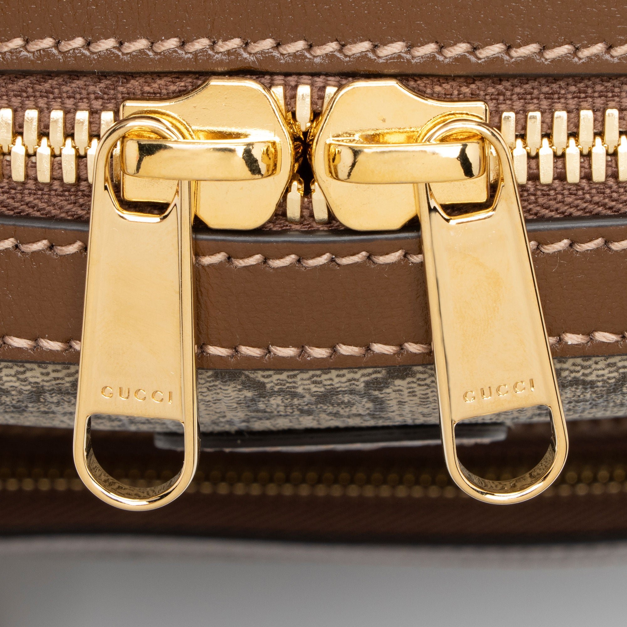 Gucci GG Supreme Interlocking G Backpack (SHF-KhISQT)