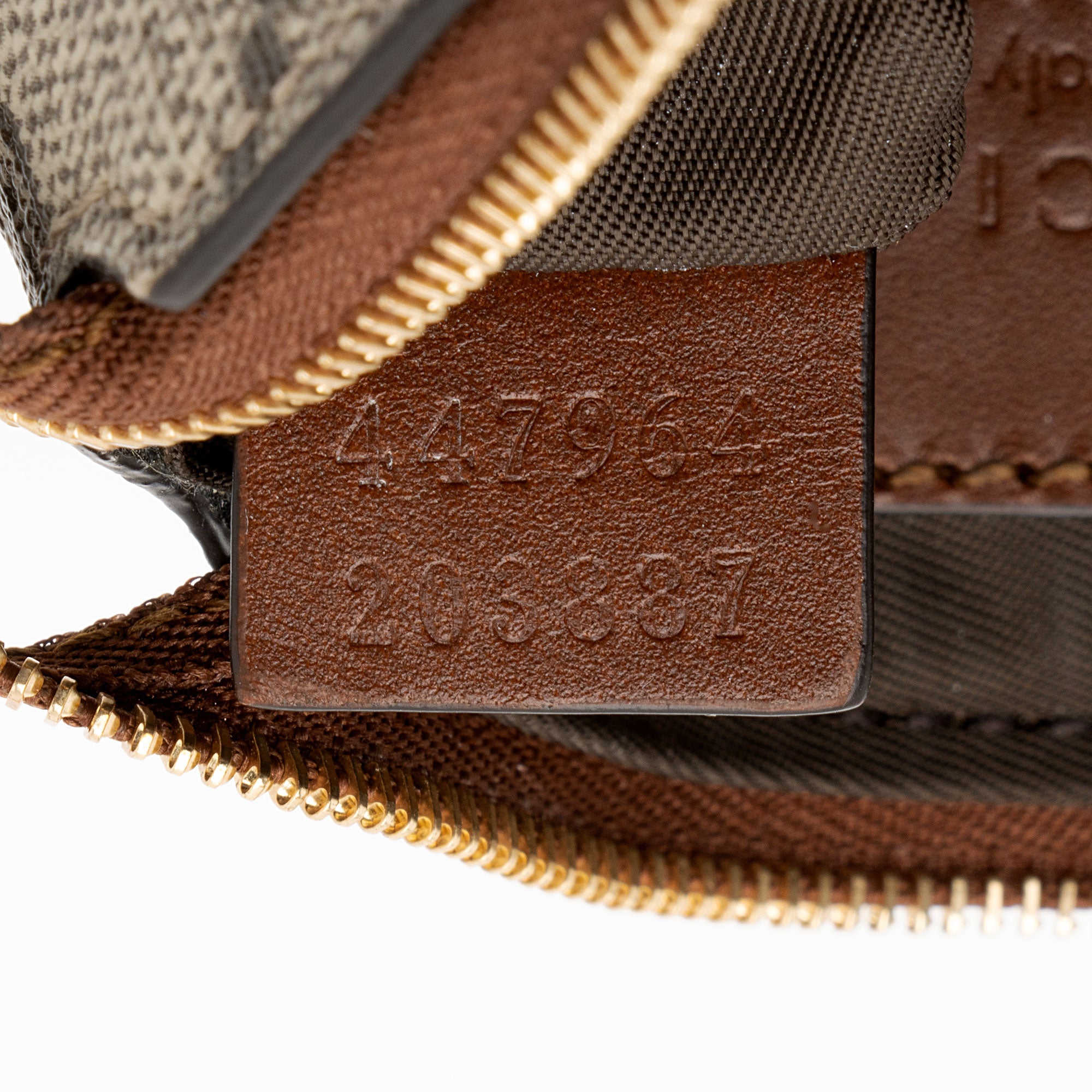 Gucci GG Supreme Key Pouch (SHF-z7sxNF)