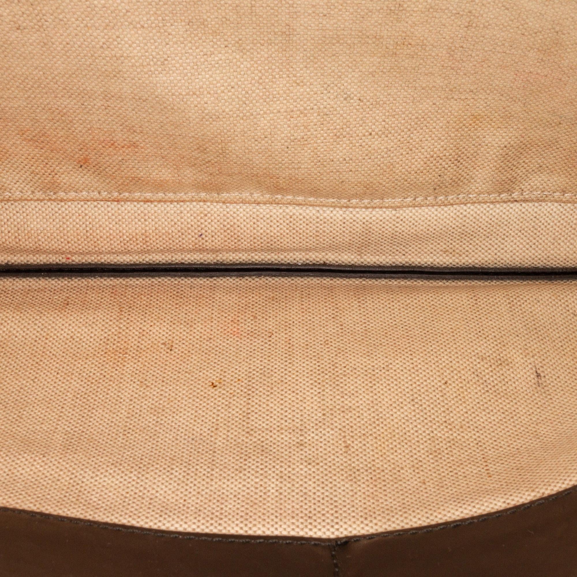 Gucci GG Supreme Kingsnake Clutch Bag (SHG-qHejCL)