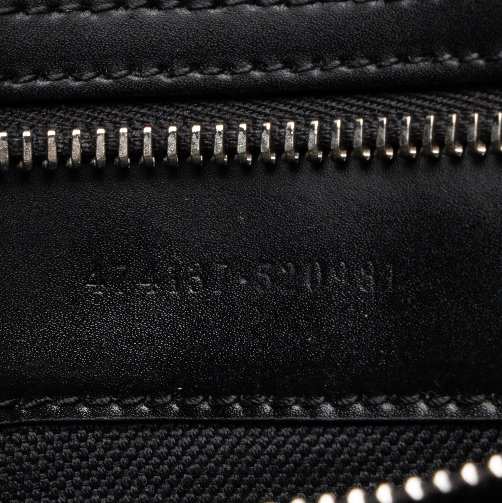 Gucci GG Supreme Medium Messenger