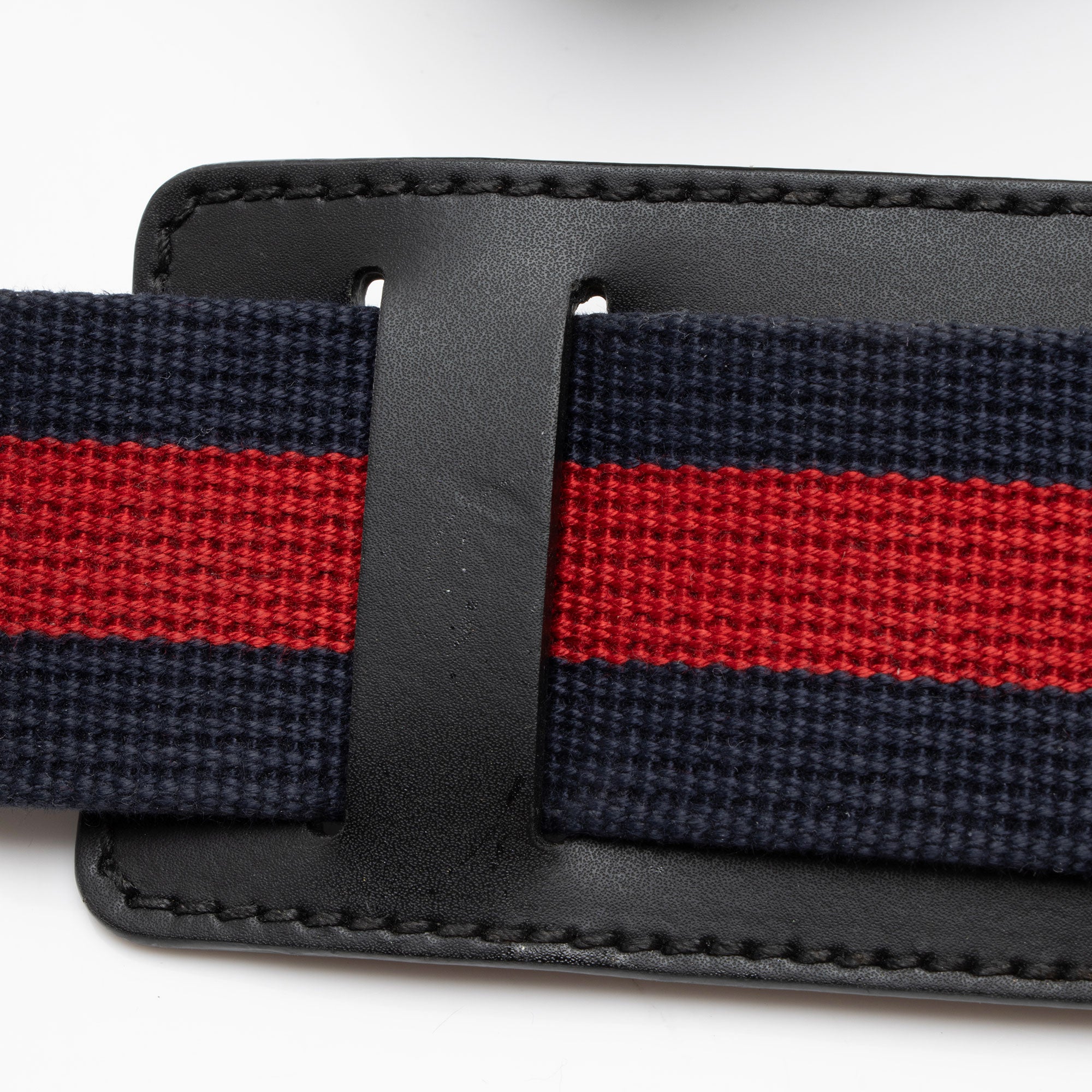 Gucci GG Supreme Medium Messenger