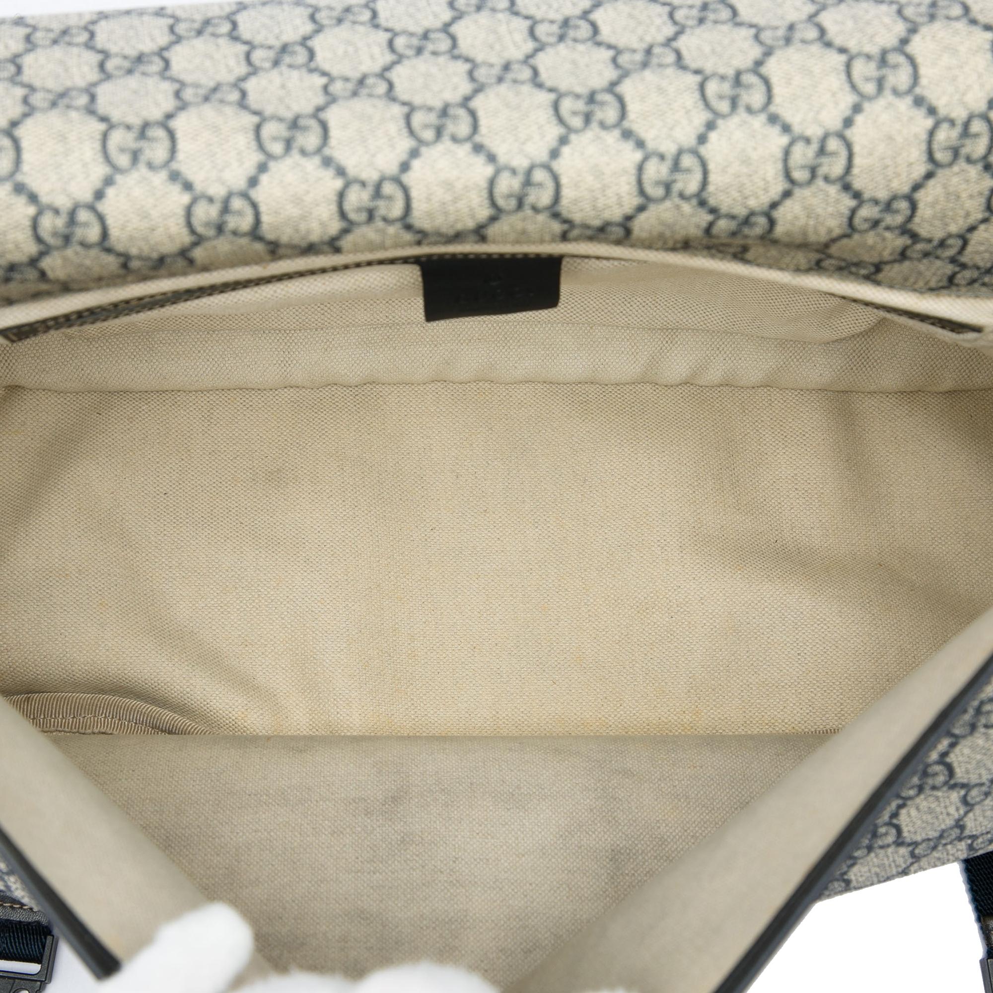 Gucci GG Supreme Messenger Bag