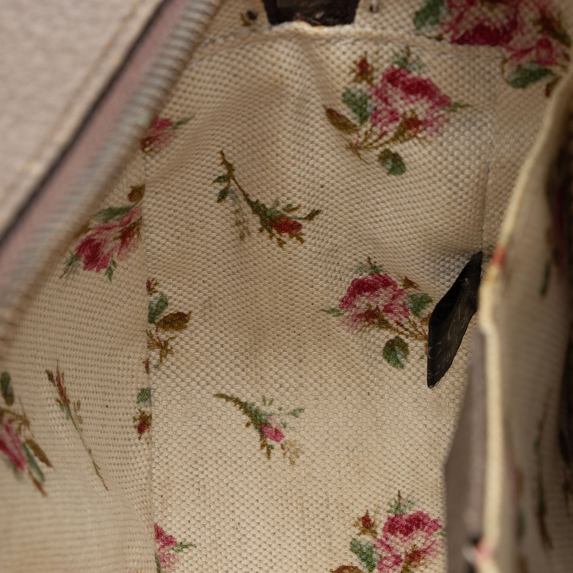 Gucci GG Supreme Neo Vintage Messenger
