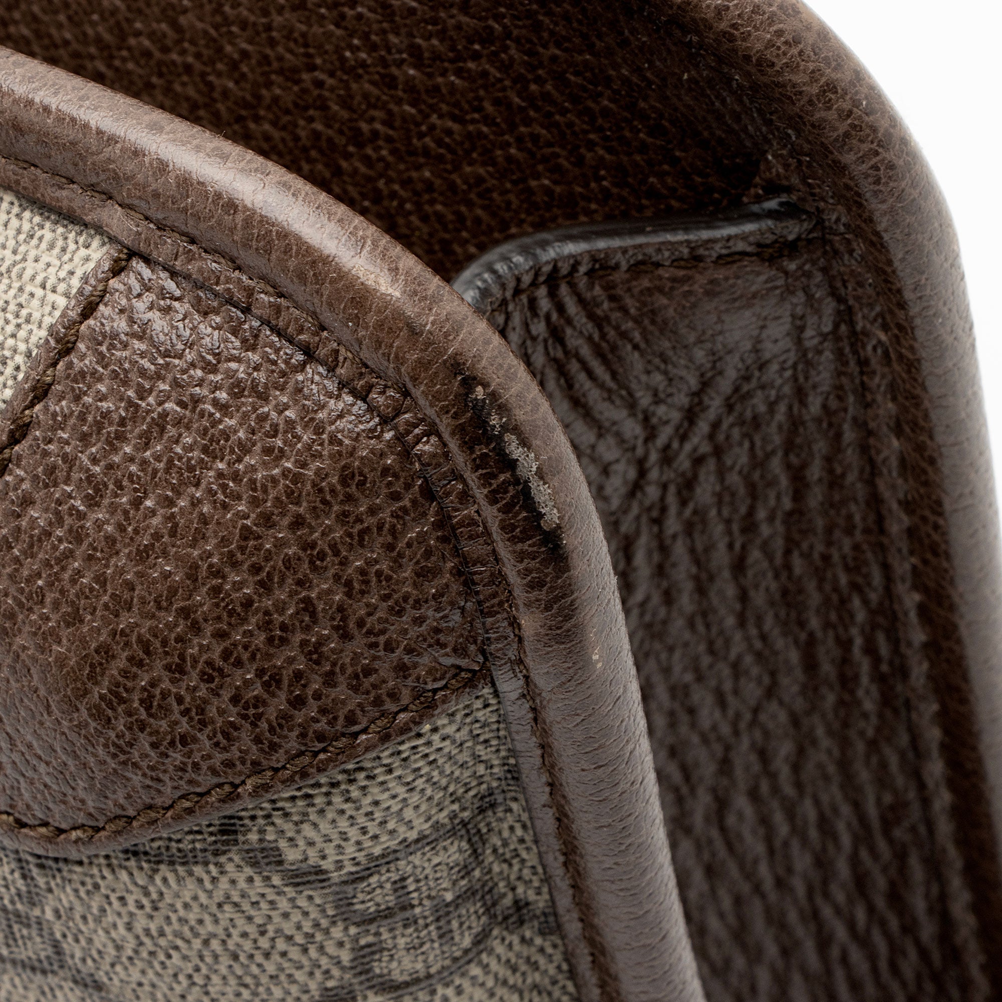 Gucci GG Supreme Neo Vintage Small Messenger Bag (SHF-7H5rBM)