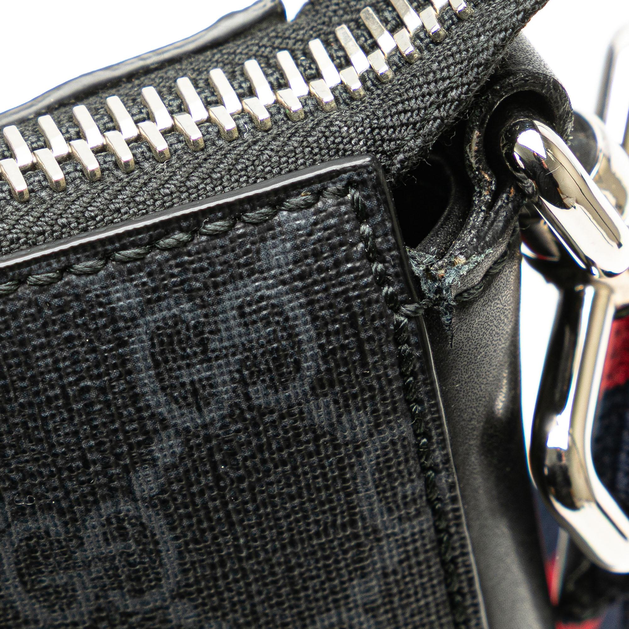 Gucci GG Supreme Night Courrier Crossbody