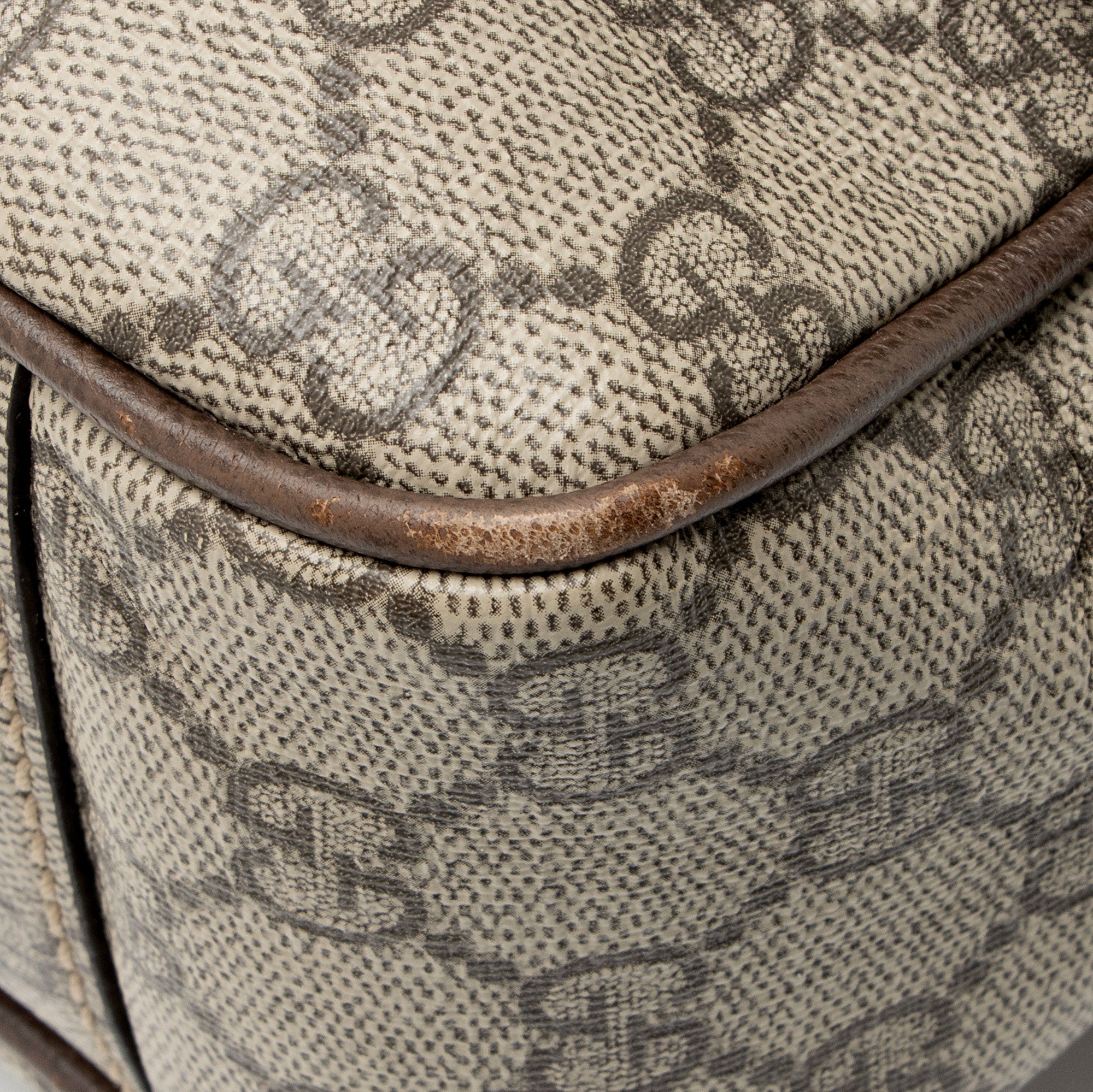 Gucci GG Supreme Ophidia Medium Flap Messenger