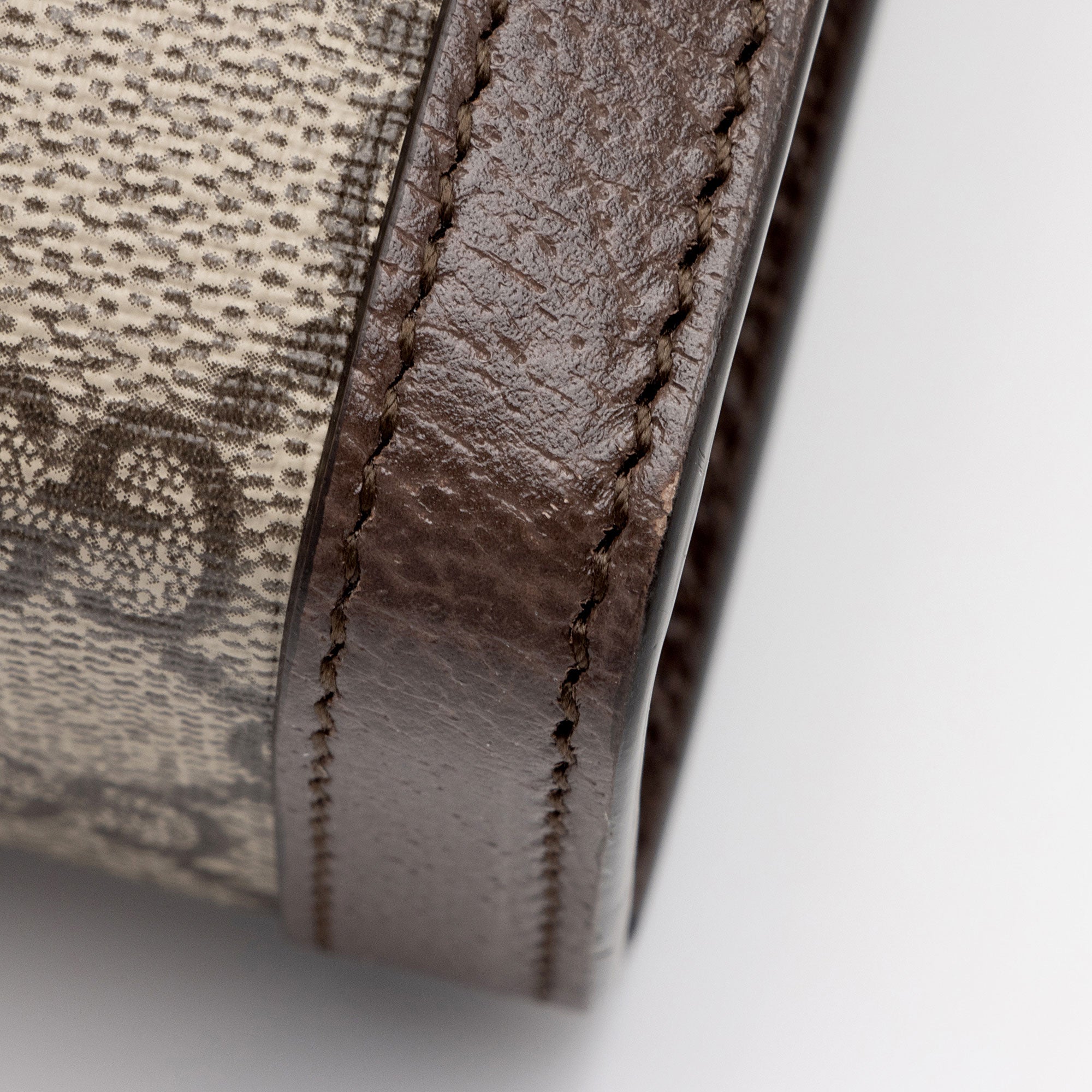 Gucci GG Supreme Ophidia Pouch (SHF-aTANc5)