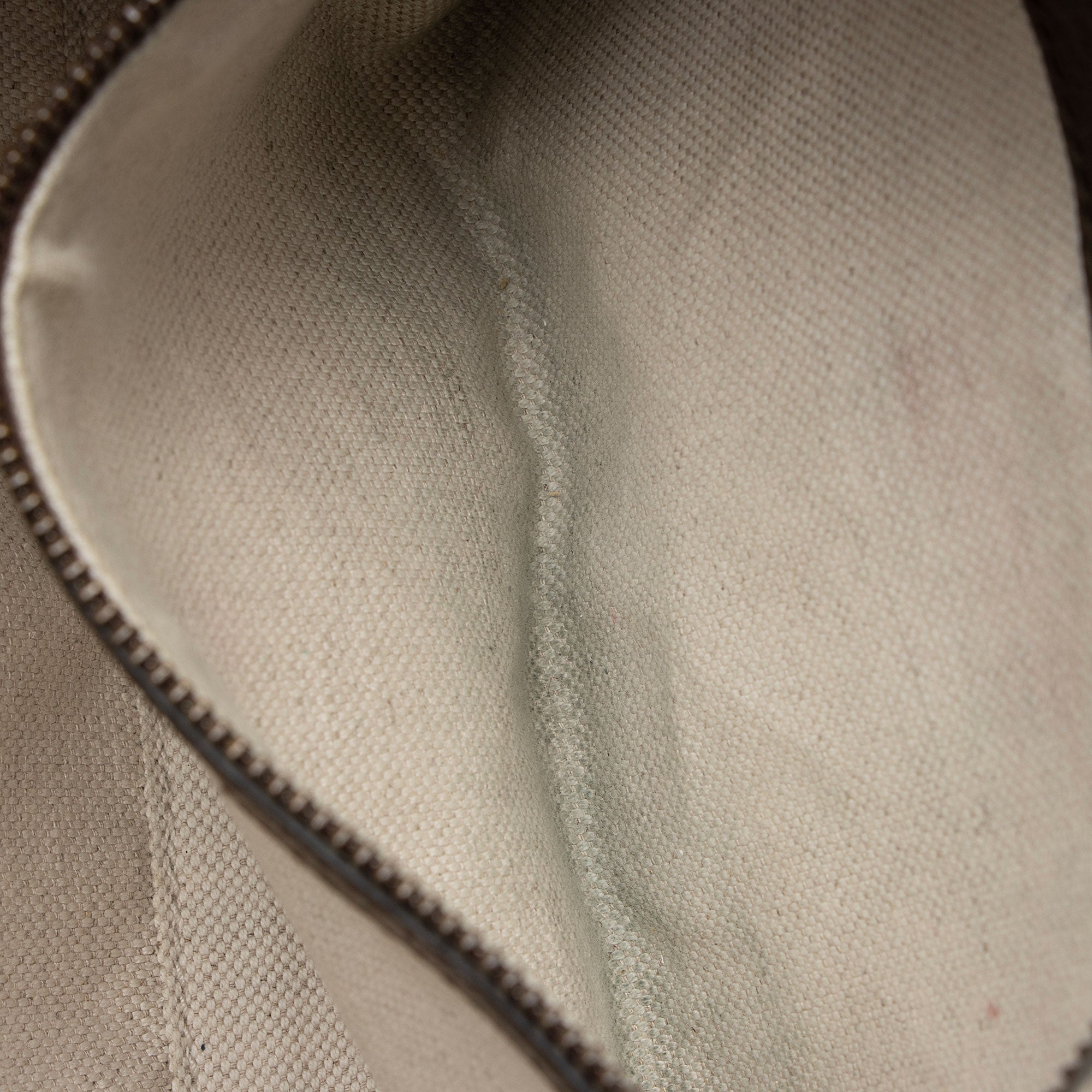 Gucci GG Supreme Ophidia Small Camera Bag (SHF-Do39BZ)