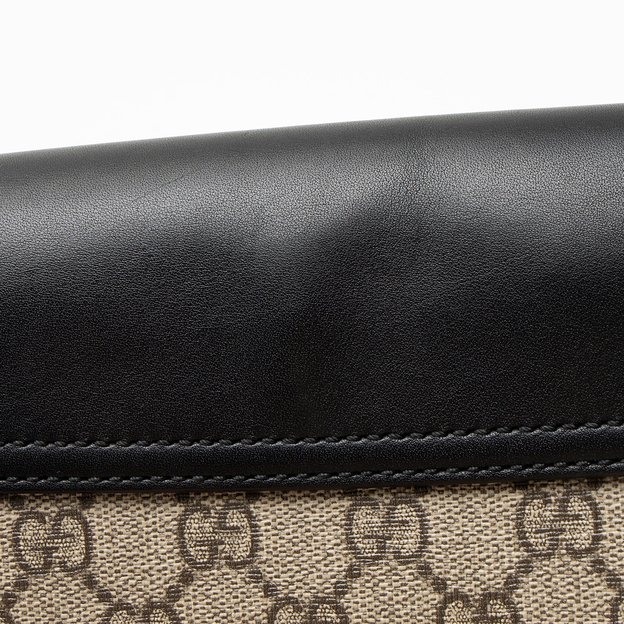 Gucci GG Supreme Padlock Saddle Medium Shoulder Bag