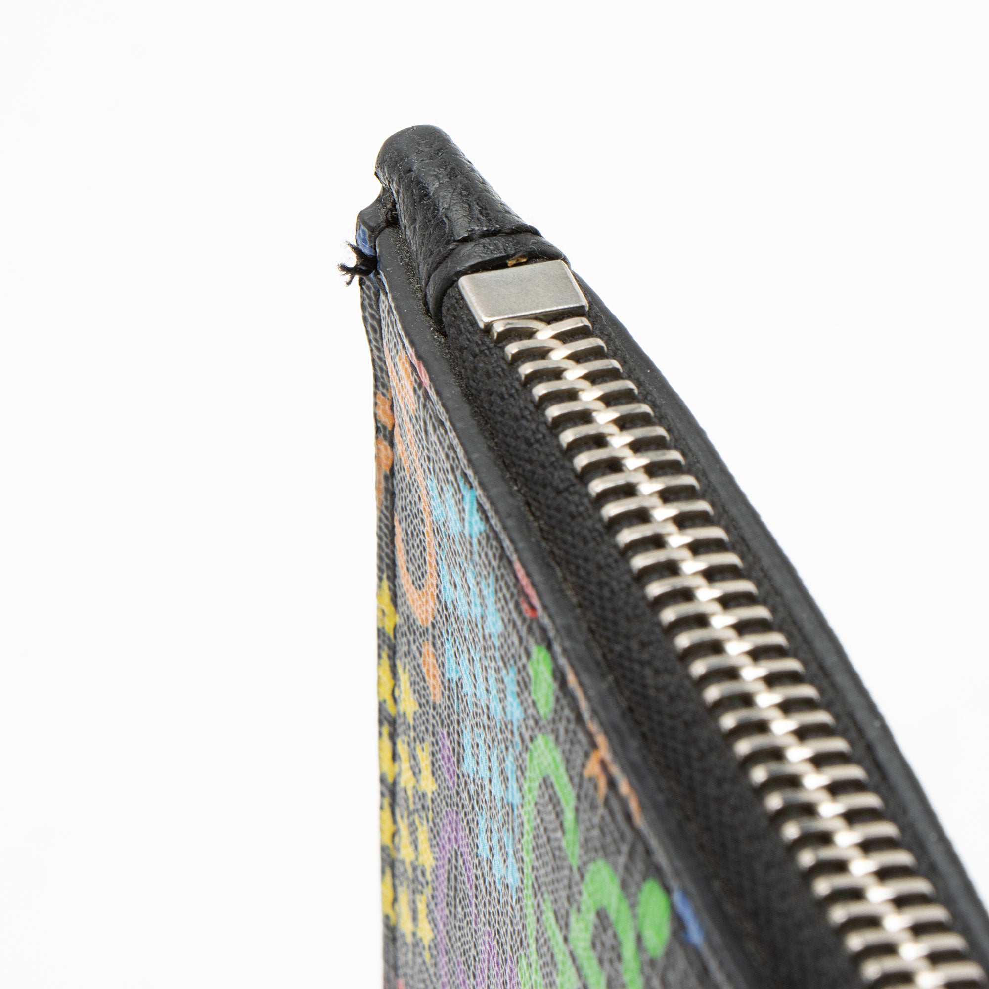 Gucci GG Supreme Psychedelic Zip Wristlet