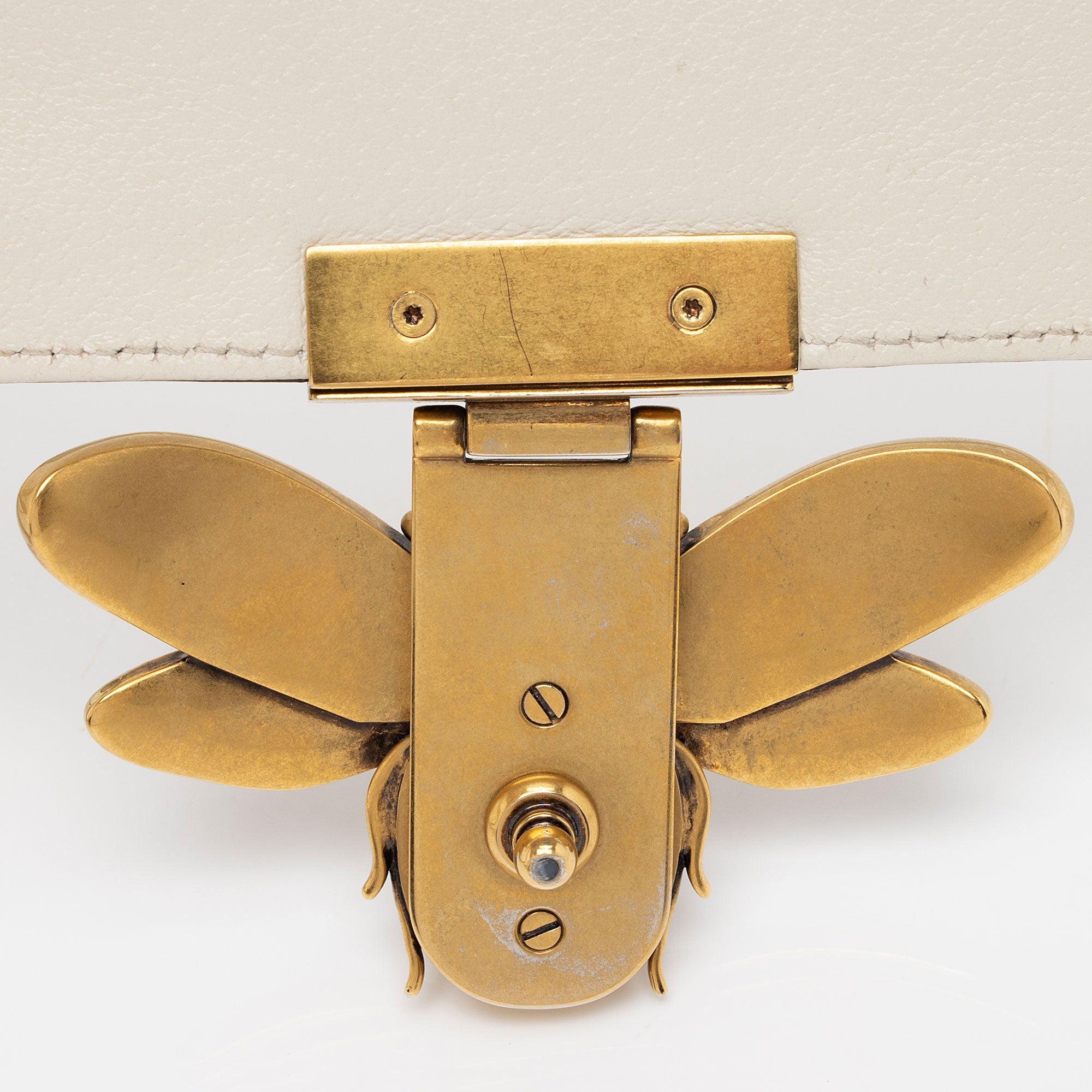 Gucci GG Supreme Queen Margaret Medium Shoulder Bag (SHF-ru59Pg)