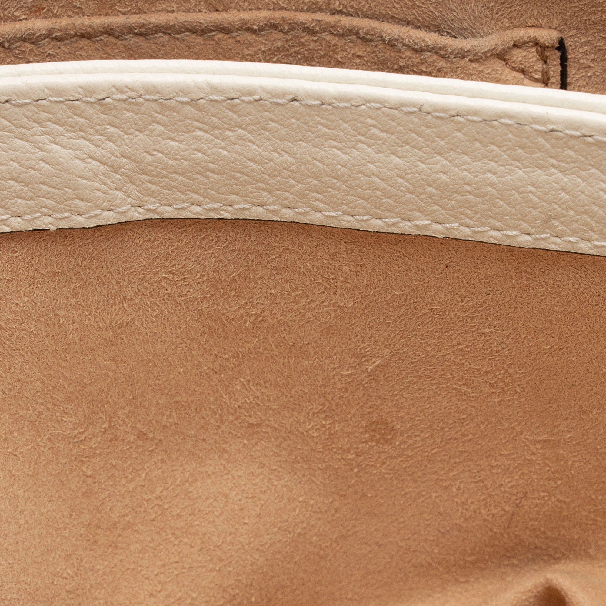 Gucci GG Supreme Queen Margaret Medium Shoulder Bag (SHF-ru59Pg)