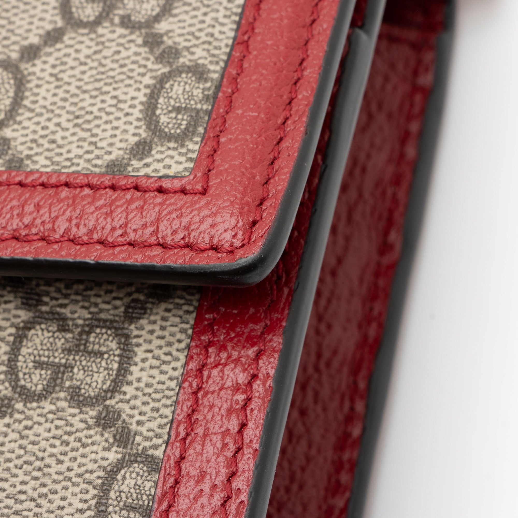 Gucci GG Supreme Queen Margaret Wallet on Chain
