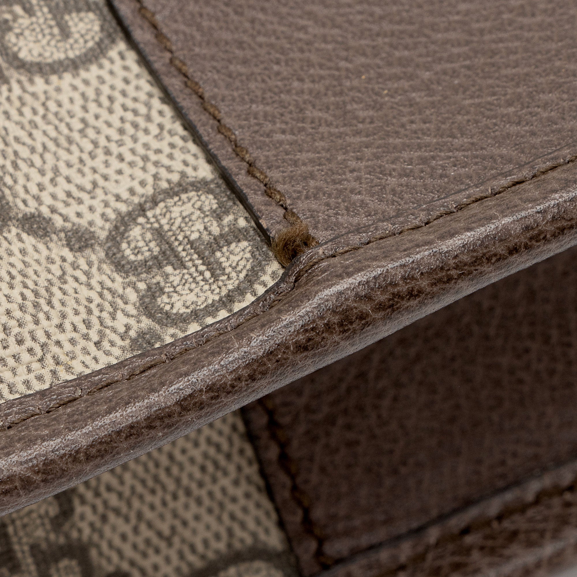 Gucci GG Supreme Rajah Large Tote (SHF-3wpHBK)