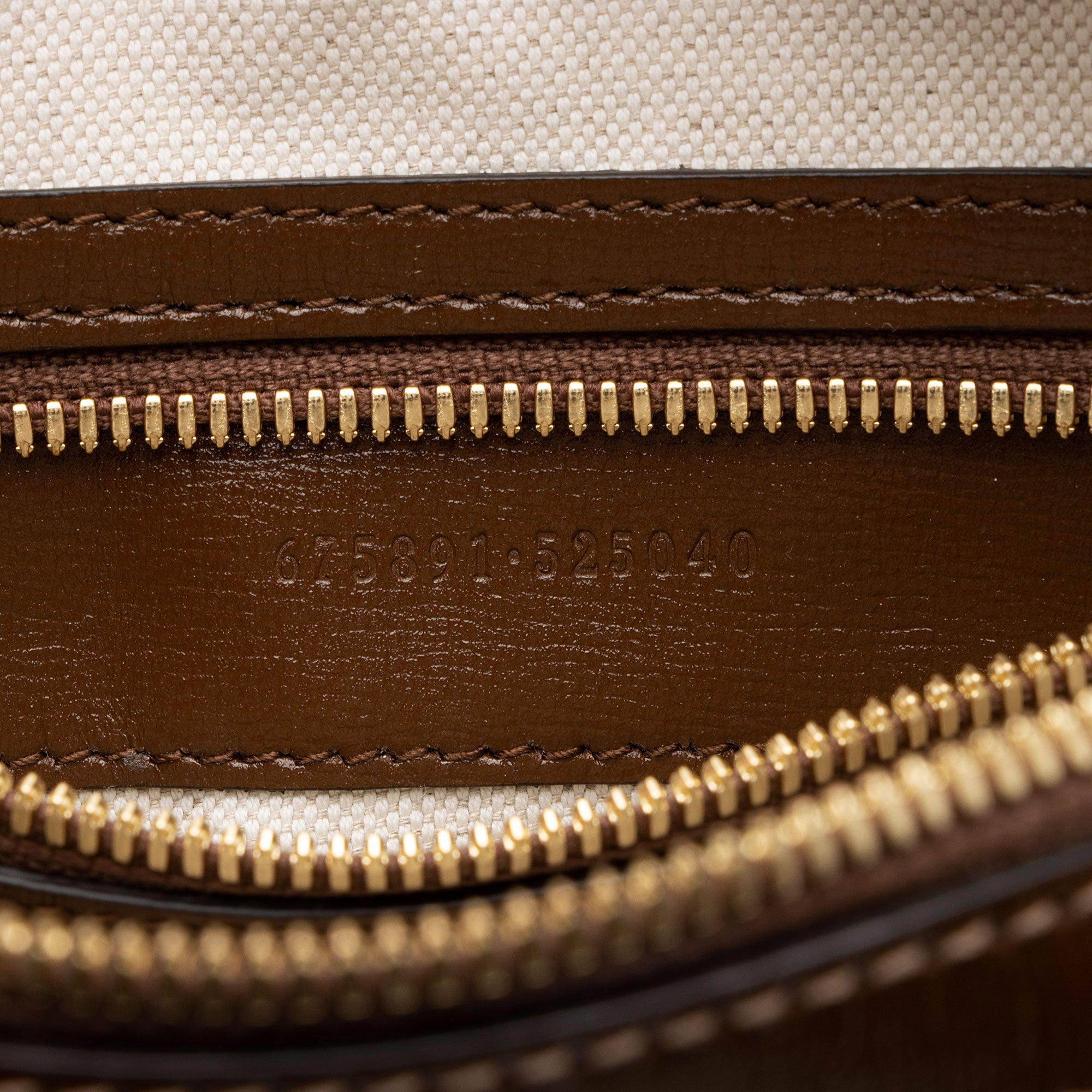 Gucci GG Supreme Retro Messenger (SHF-Zrpy5D)