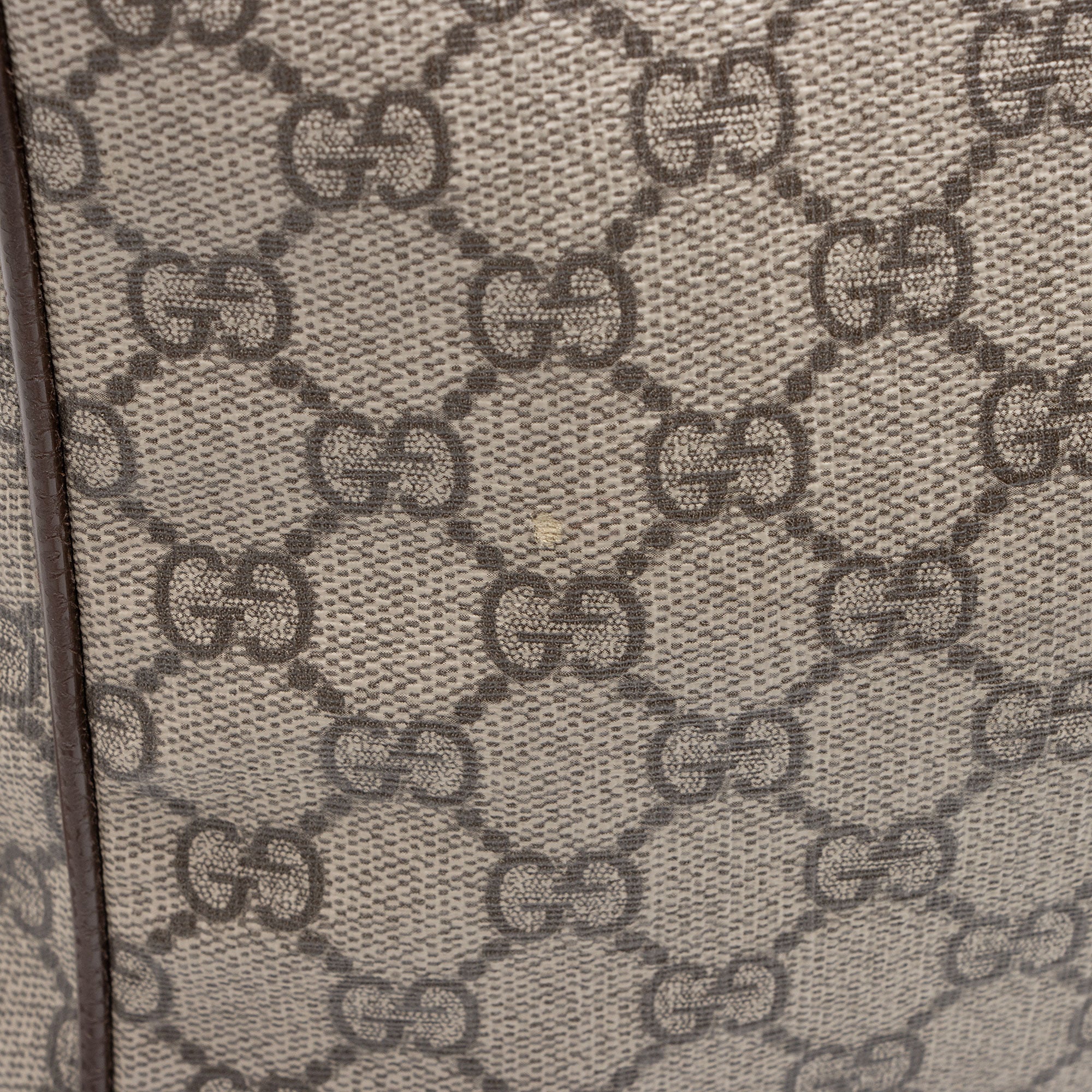 Gucci GG Supreme Savoy Medium Duffle