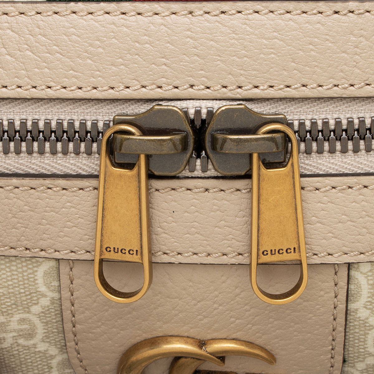 Gucci GG Supreme Savoy Small Duffle