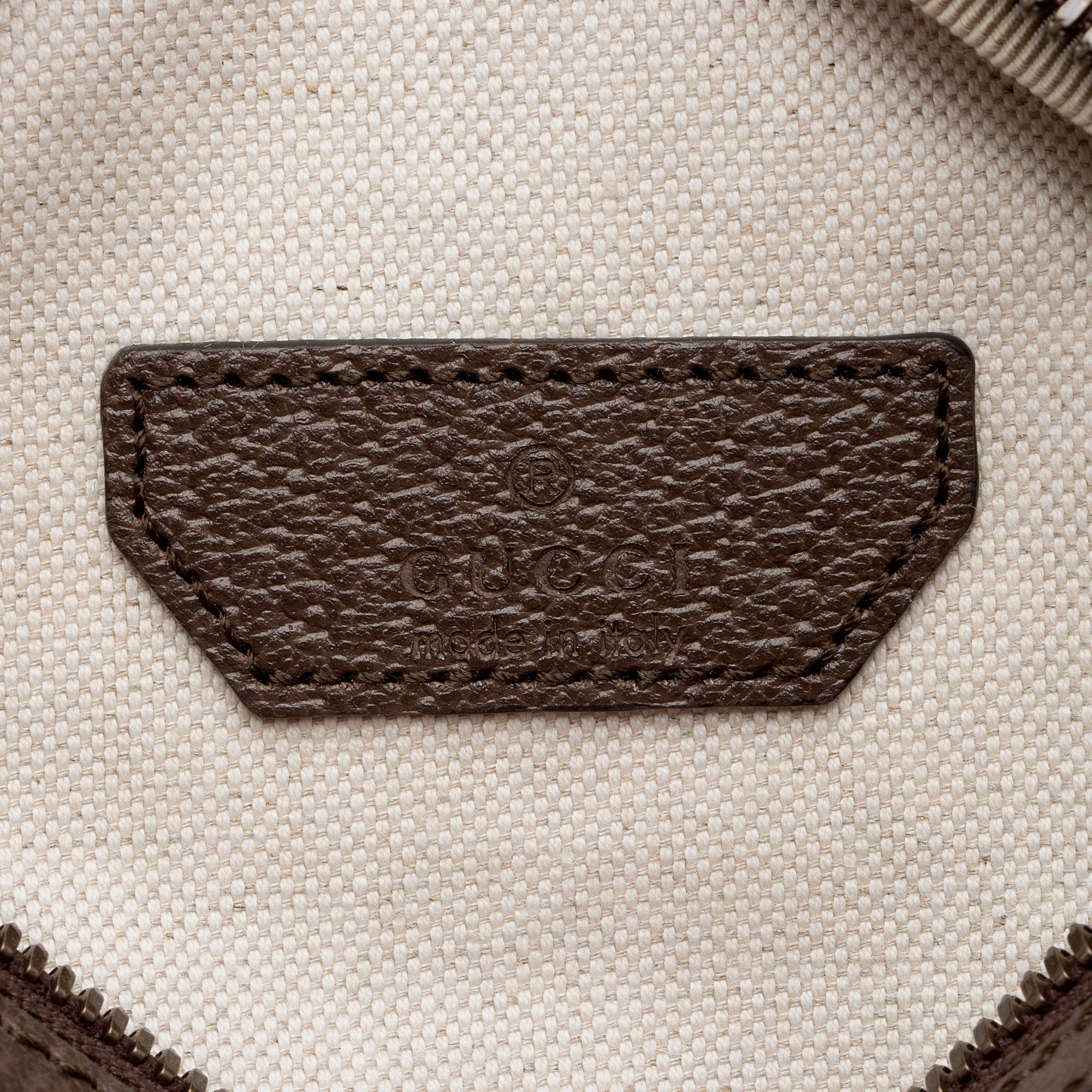 Gucci GG Supreme Tiger Belt Bag (SHF-uOGrKL)