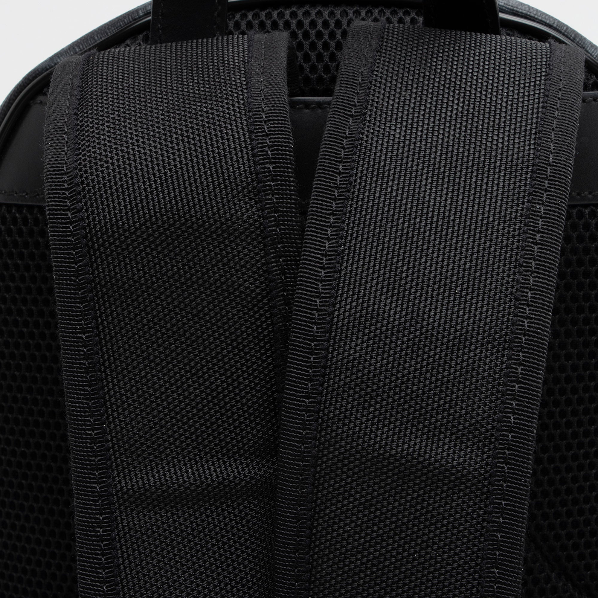 Gucci GG Supreme Web Small Day Backpack (SHF-iD13C9)