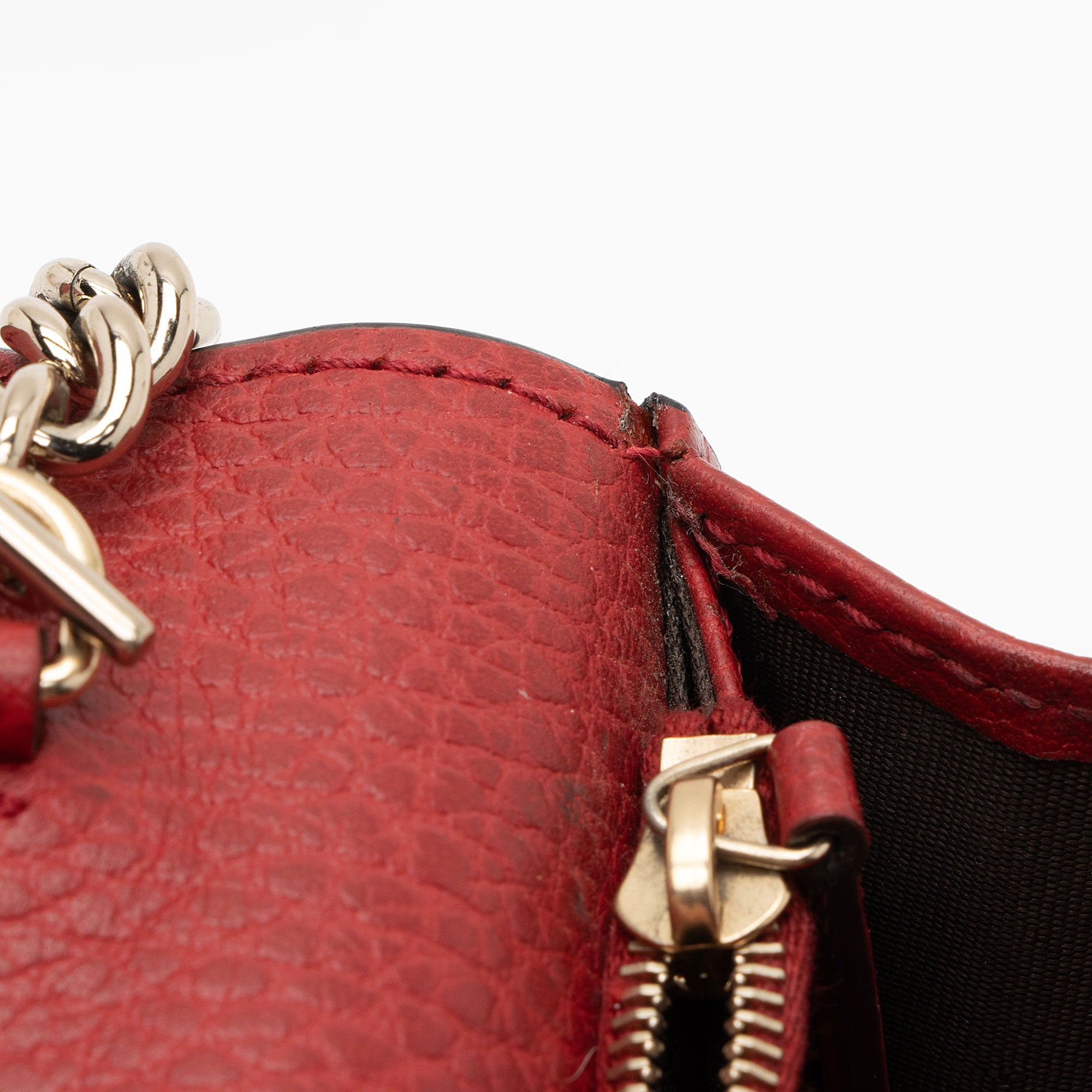 Gucci Grained Calfskin Interlocking G Chain Wallet