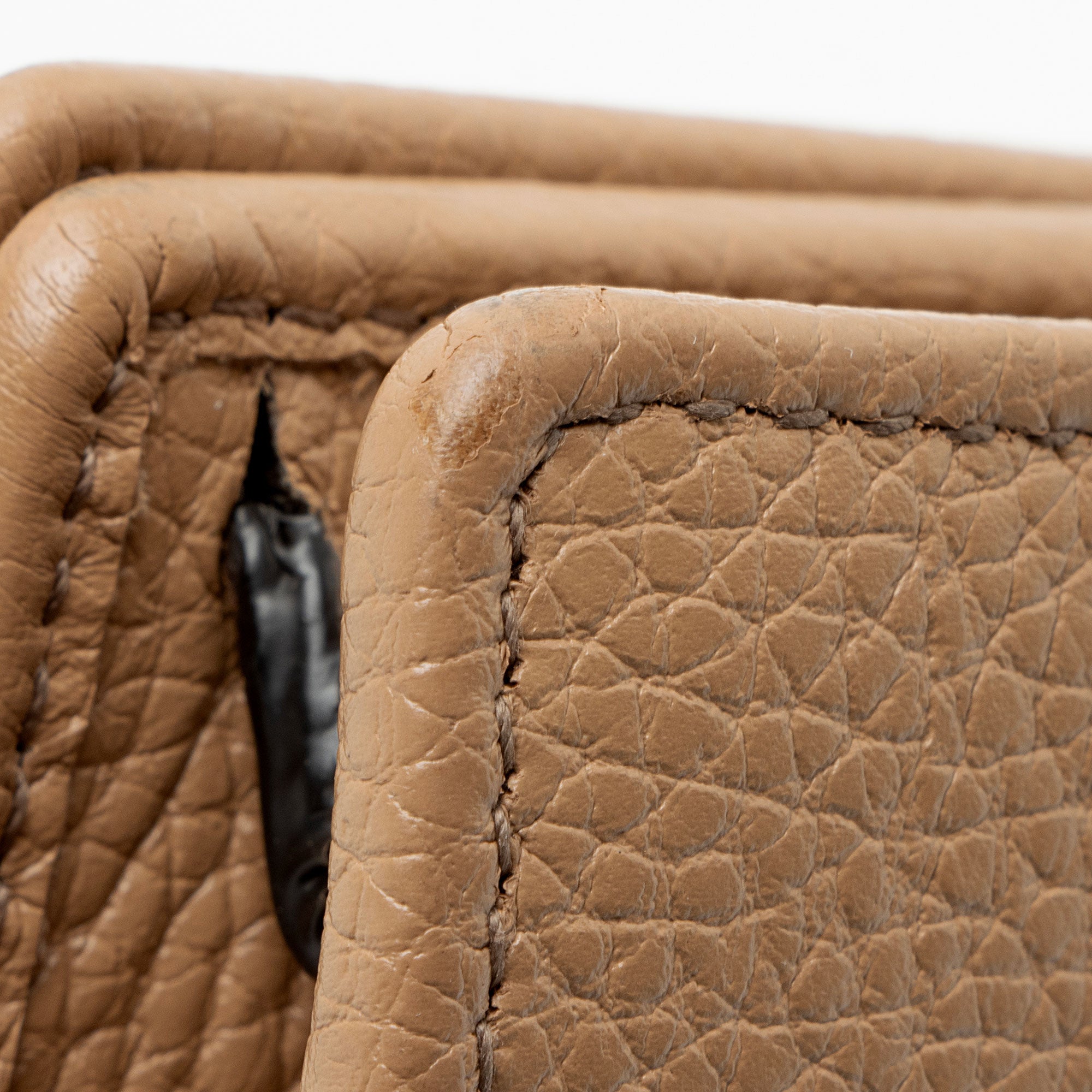 Gucci Grained Leather Soho Wallet on Chain