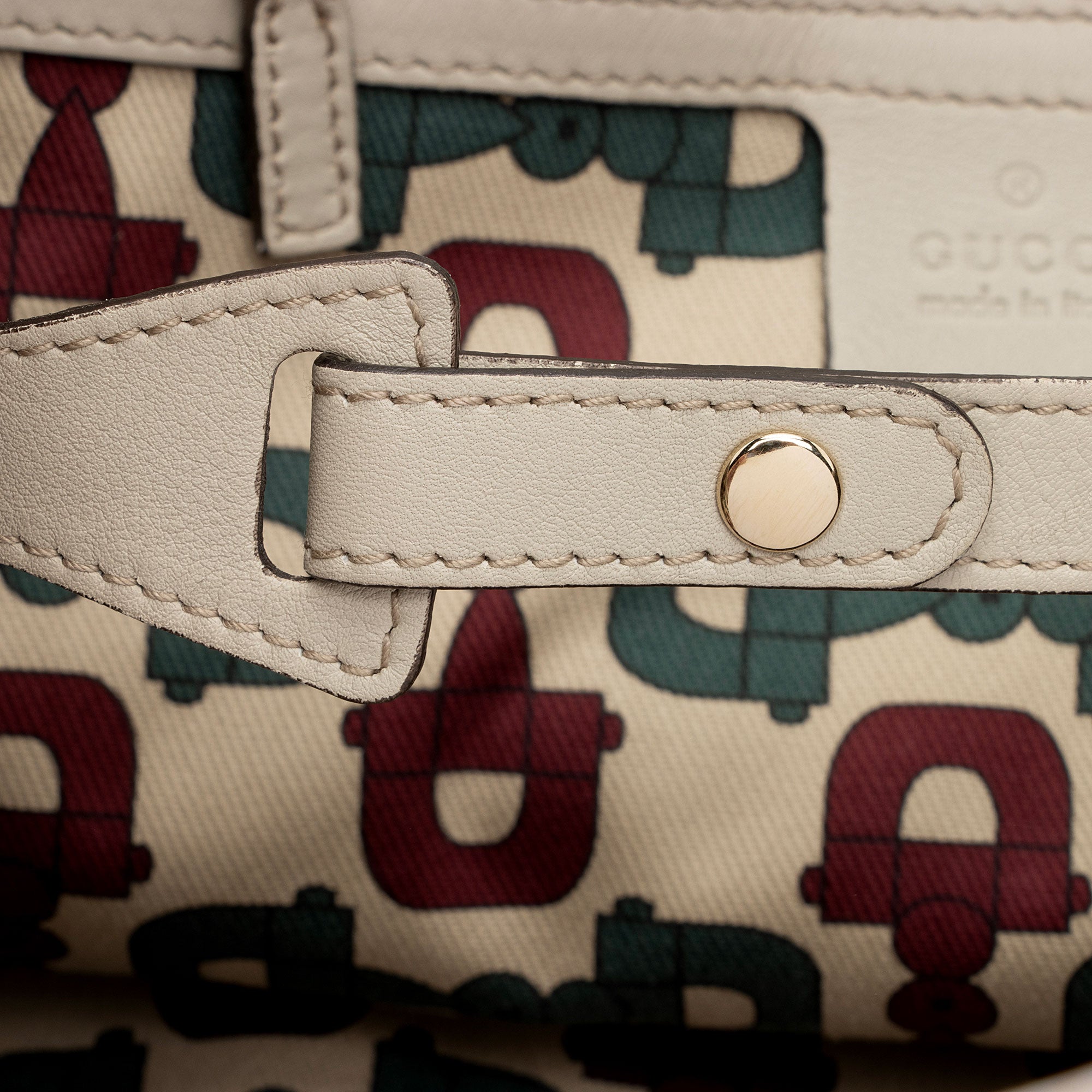 Gucci Guccissima Leather Pelham Small Shoulder Bag (SHF-qiecoD)