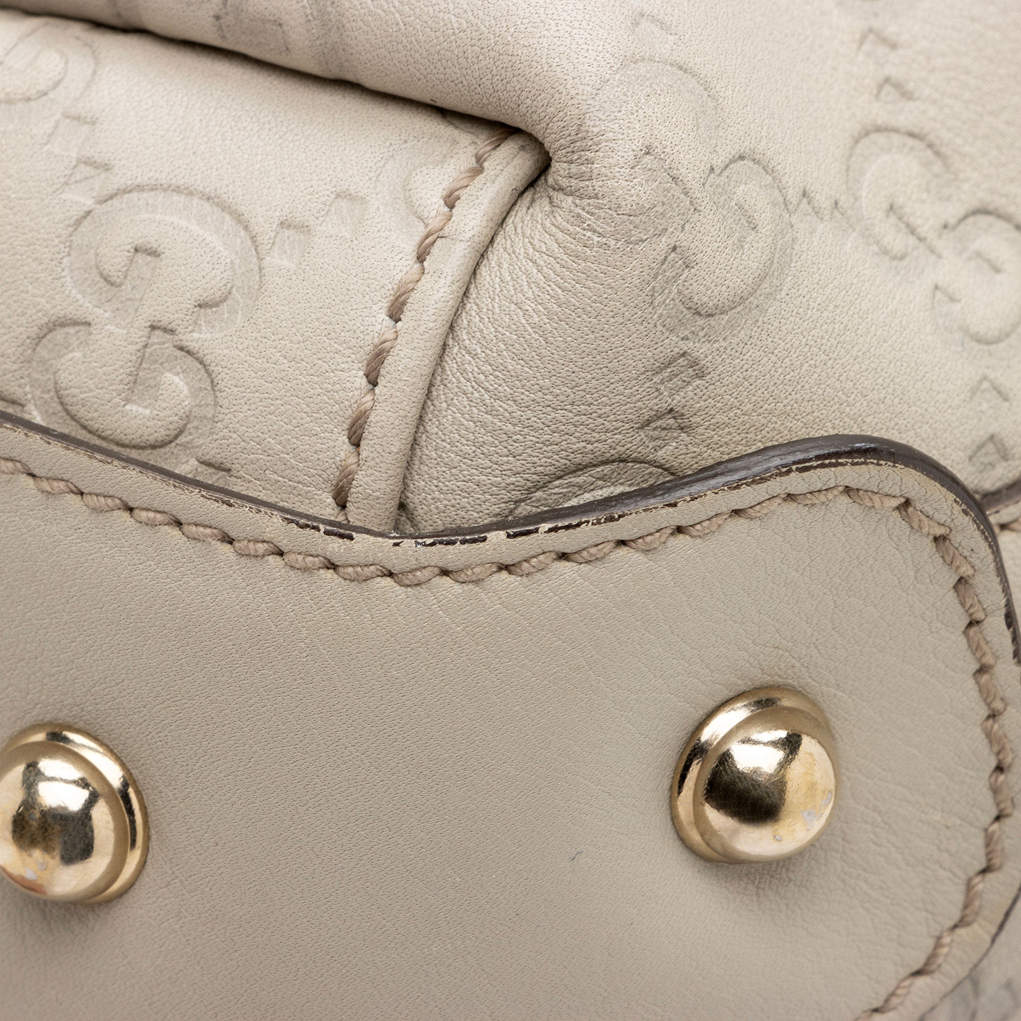 Gucci Guccissima Leather Pelham Small Shoulder Bag (SHF-qiecoD)