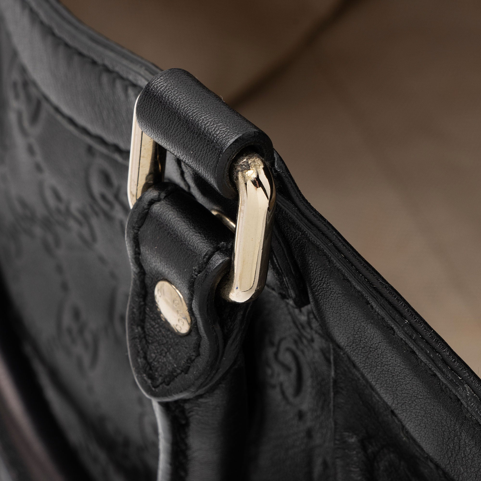 Gucci Guccissima Leather Sukey Medium Tote (SHF-G9D42y)