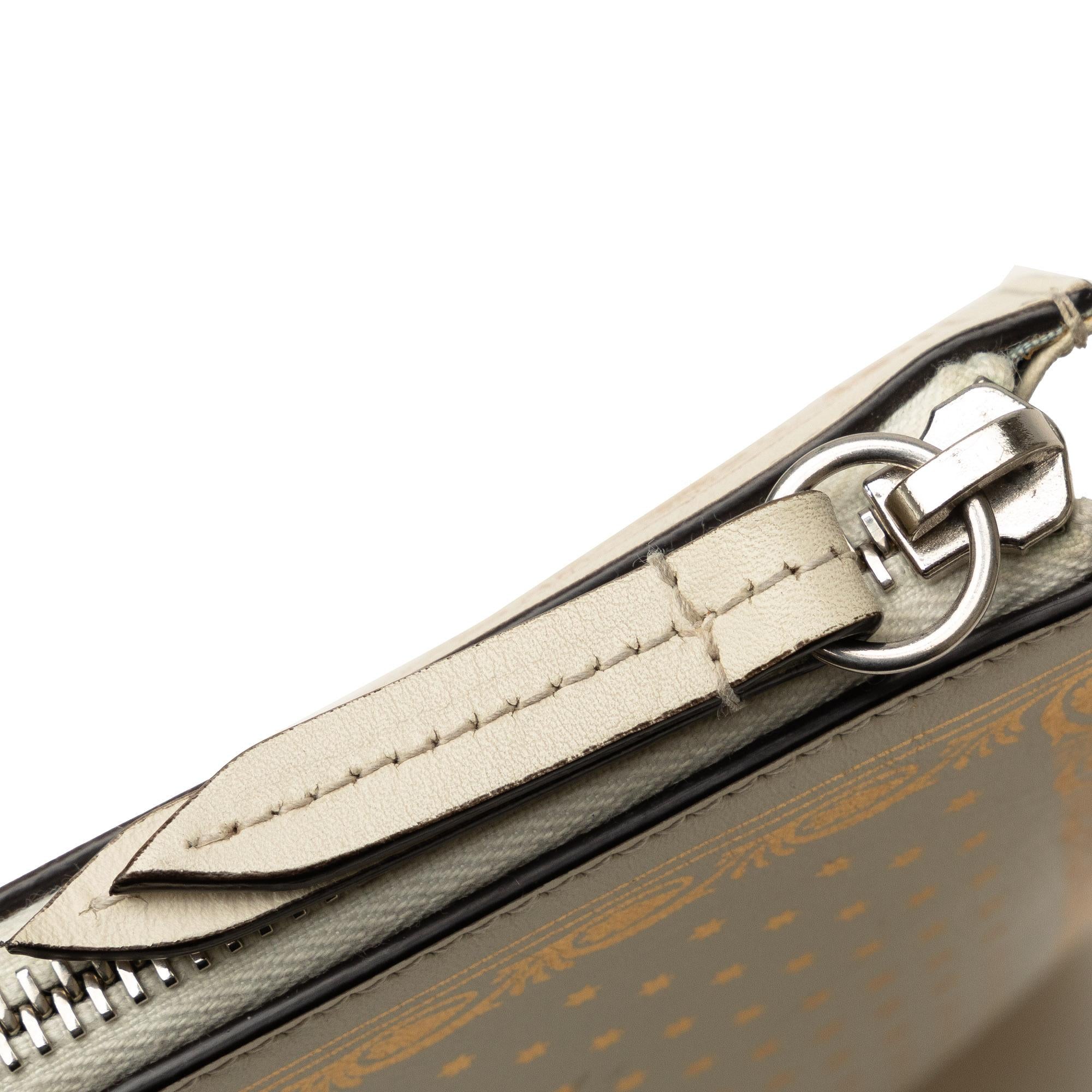 Gucci Guccy Sega Clutch (SHG-Or9dBx)