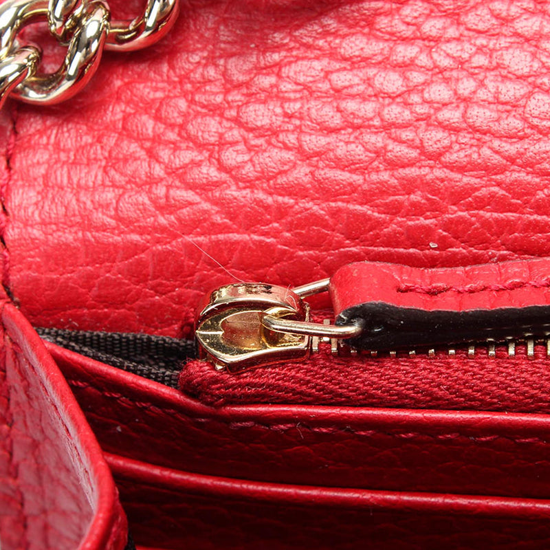 Gucci Interlocking G Chain Leather Wallet on Chain (SHG-Y5MFig)
