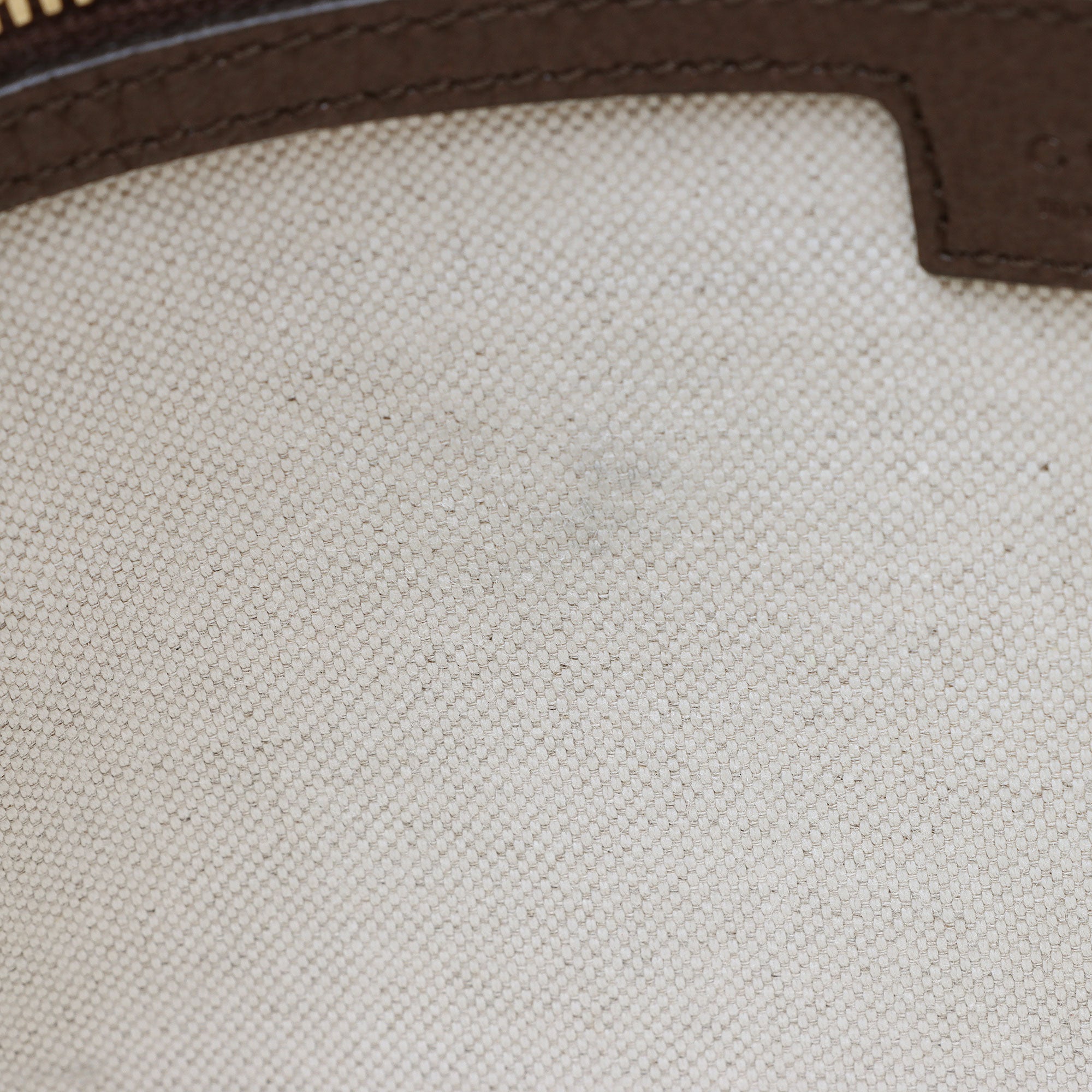 Gucci Jumbo GG Canvas Messenger