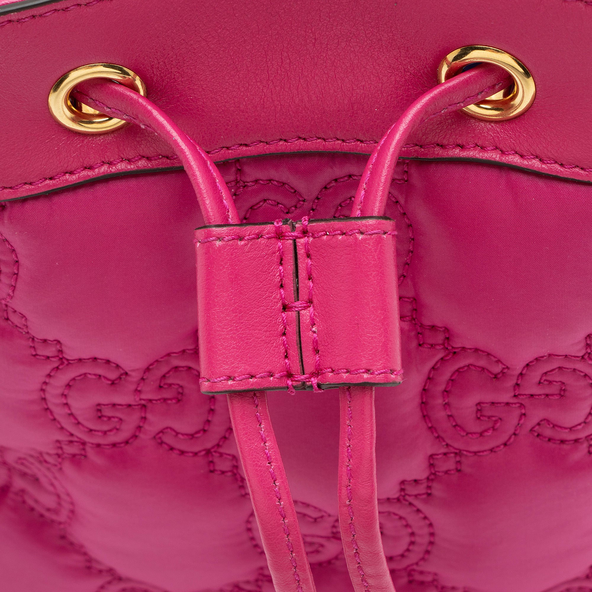 Gucci Jumbo GG Matelasse Leather Bucket Bag
