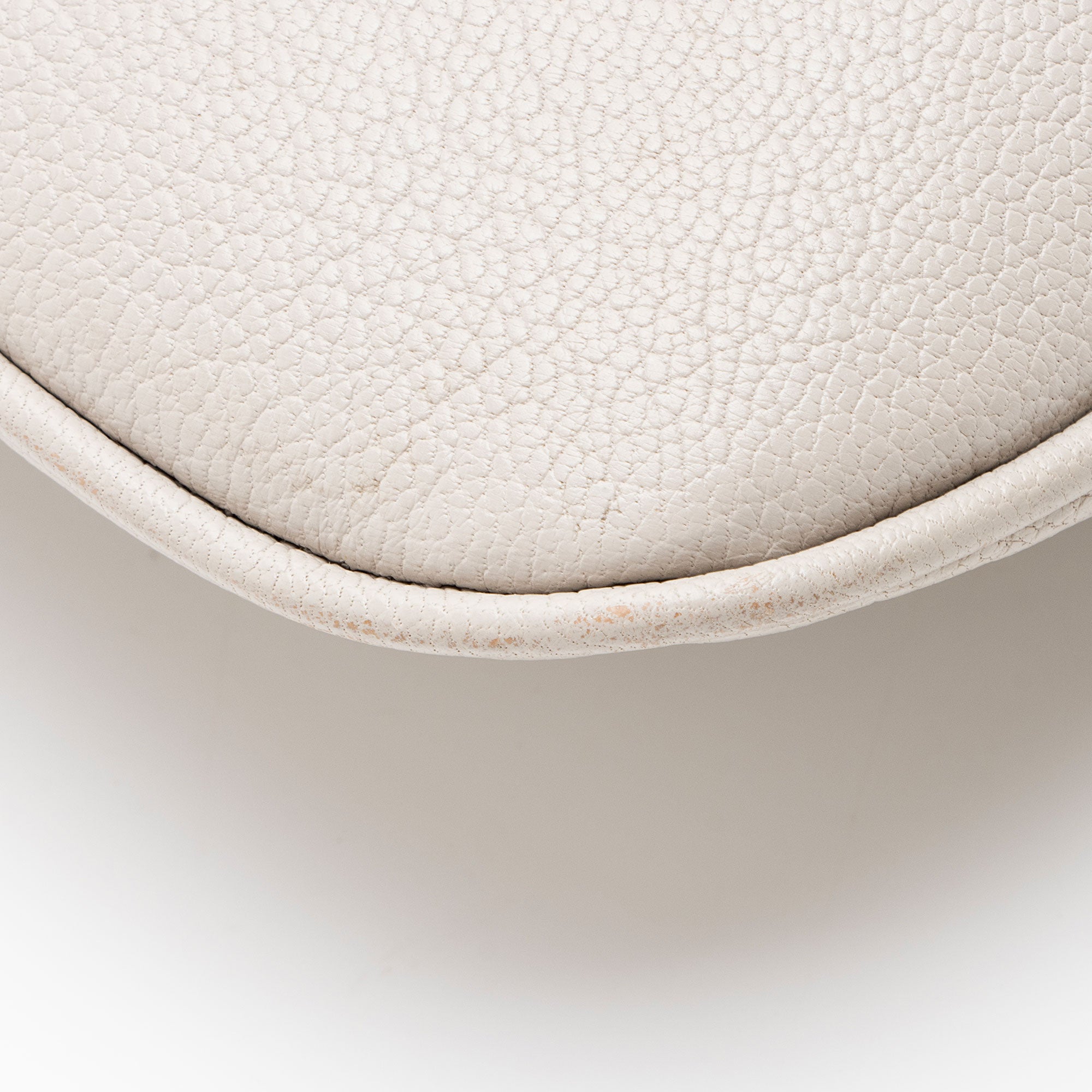 Gucci Leather Aphrodite Medium Shoulder Bag