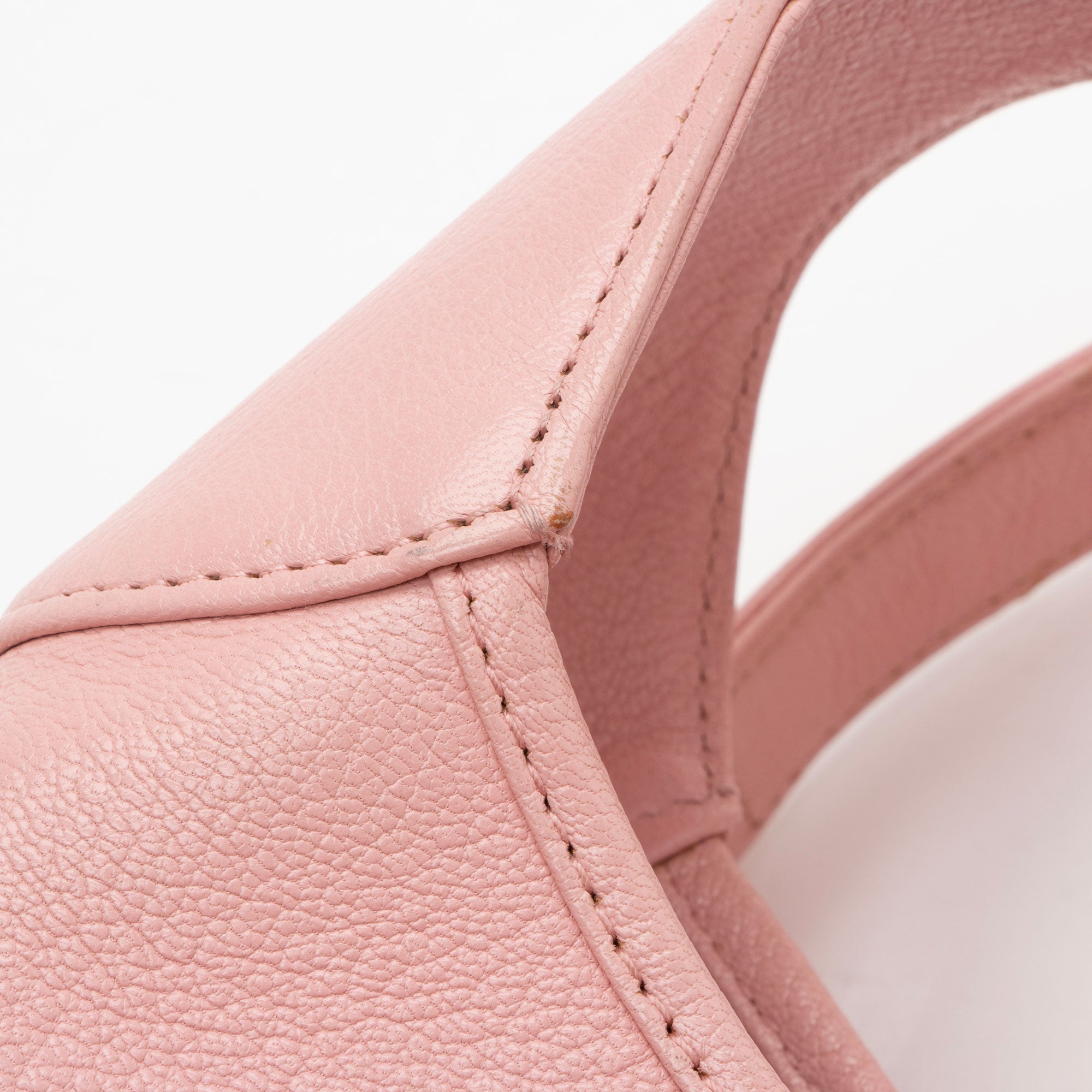 Gucci Leather Aphrodite Medium Shoulder Bag