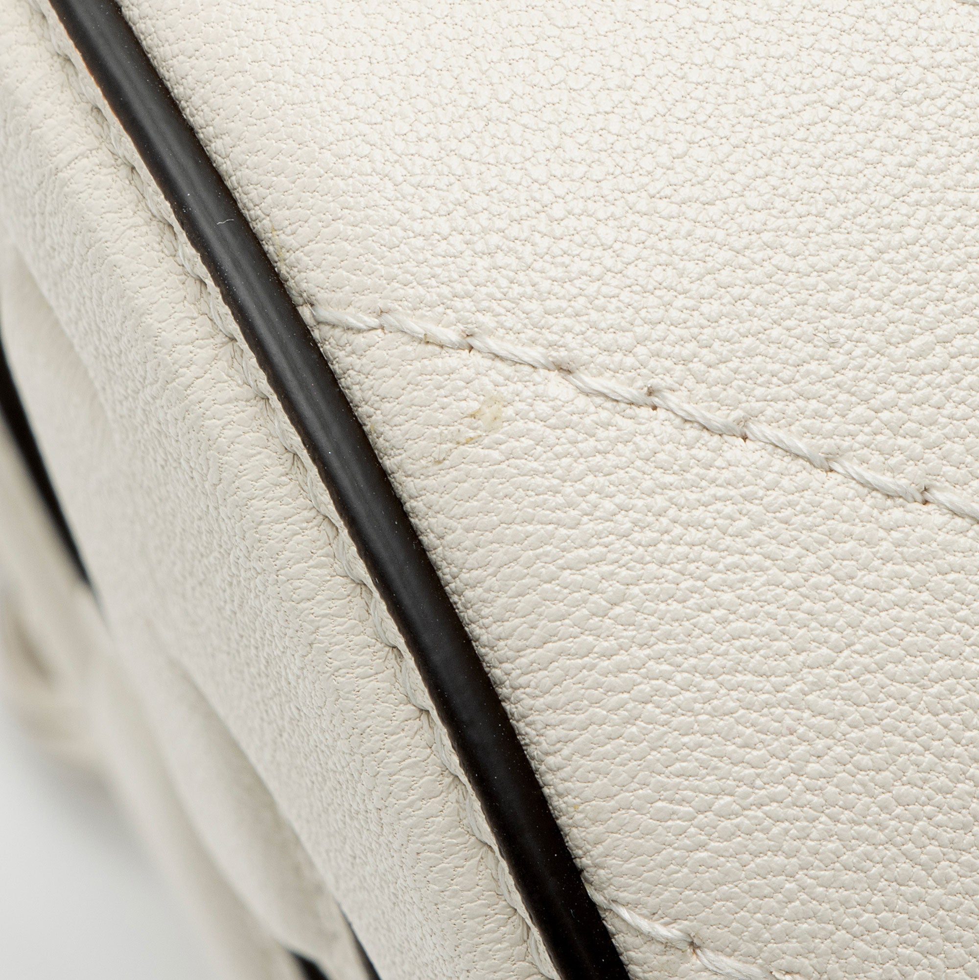 Gucci Leather Blondie Small Barrel Bag