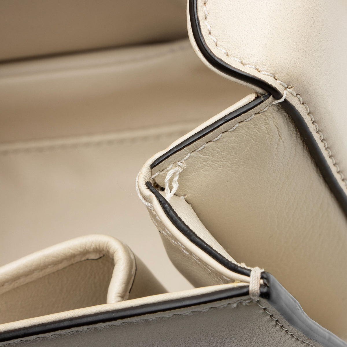 Gucci Leather Blondie Turnlock Top Handle