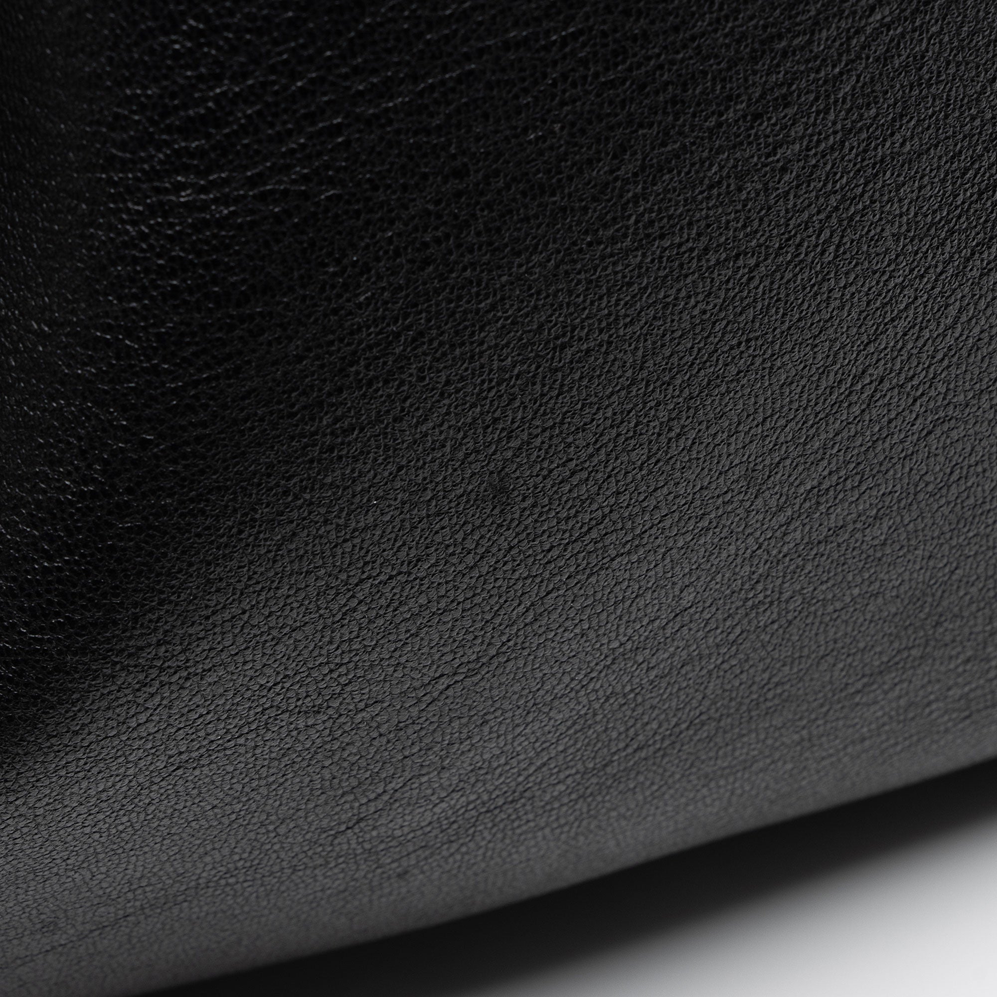 Gucci Leather Dahlia Medium Tote (SHF-G7nIG2)