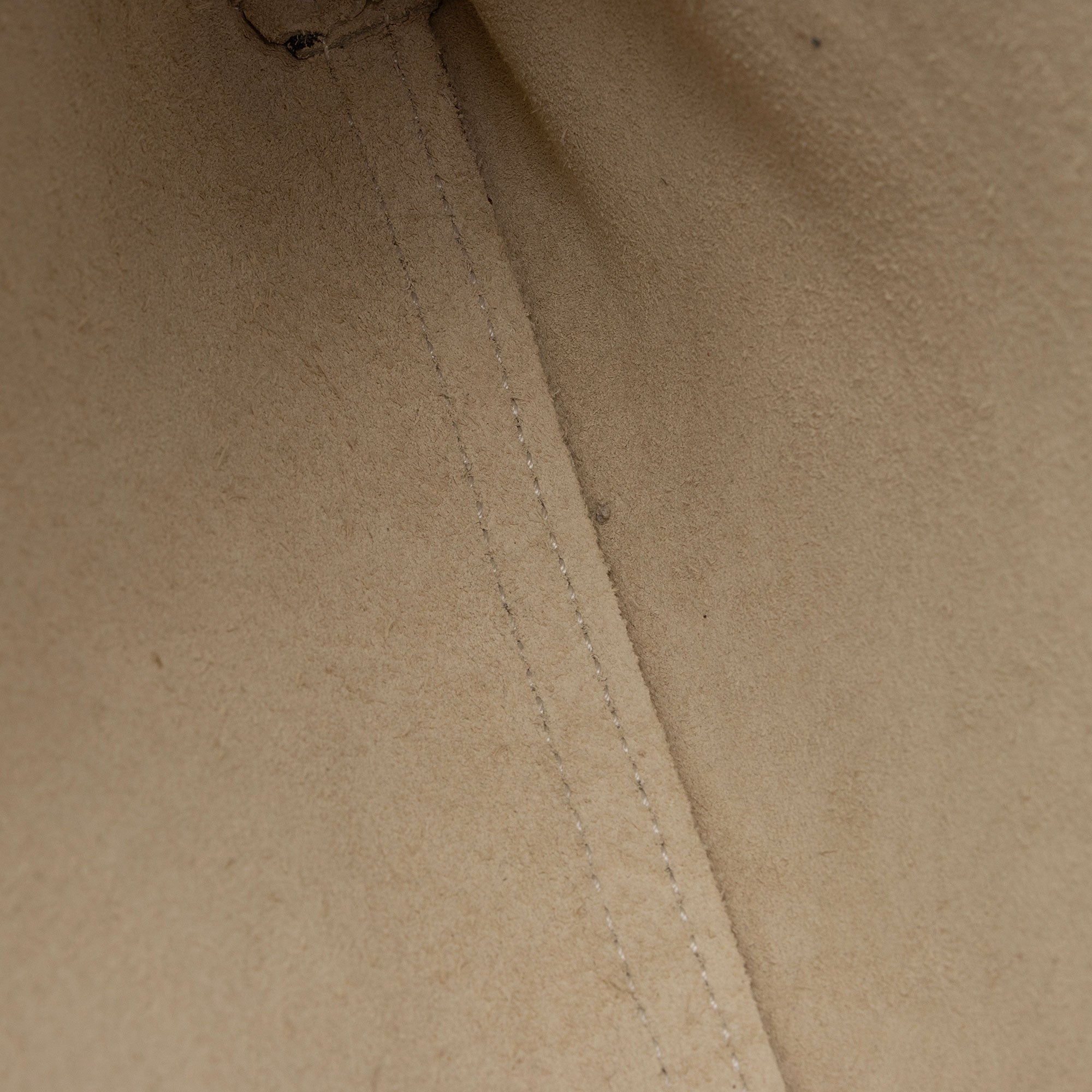 Gucci Leather Logo Zip Pouch (SHF-voC0bh)