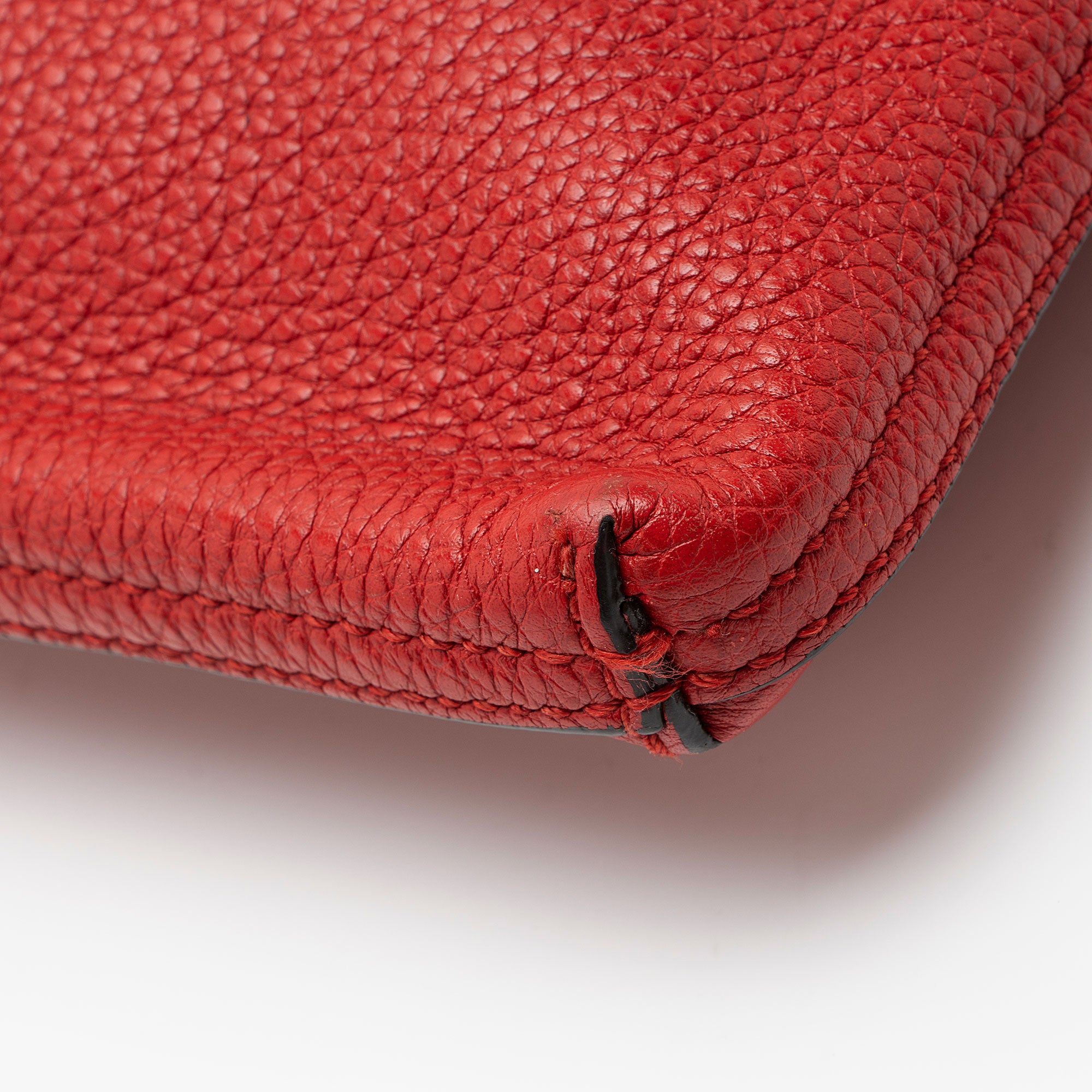 Gucci Leather Logo Zip Pouch