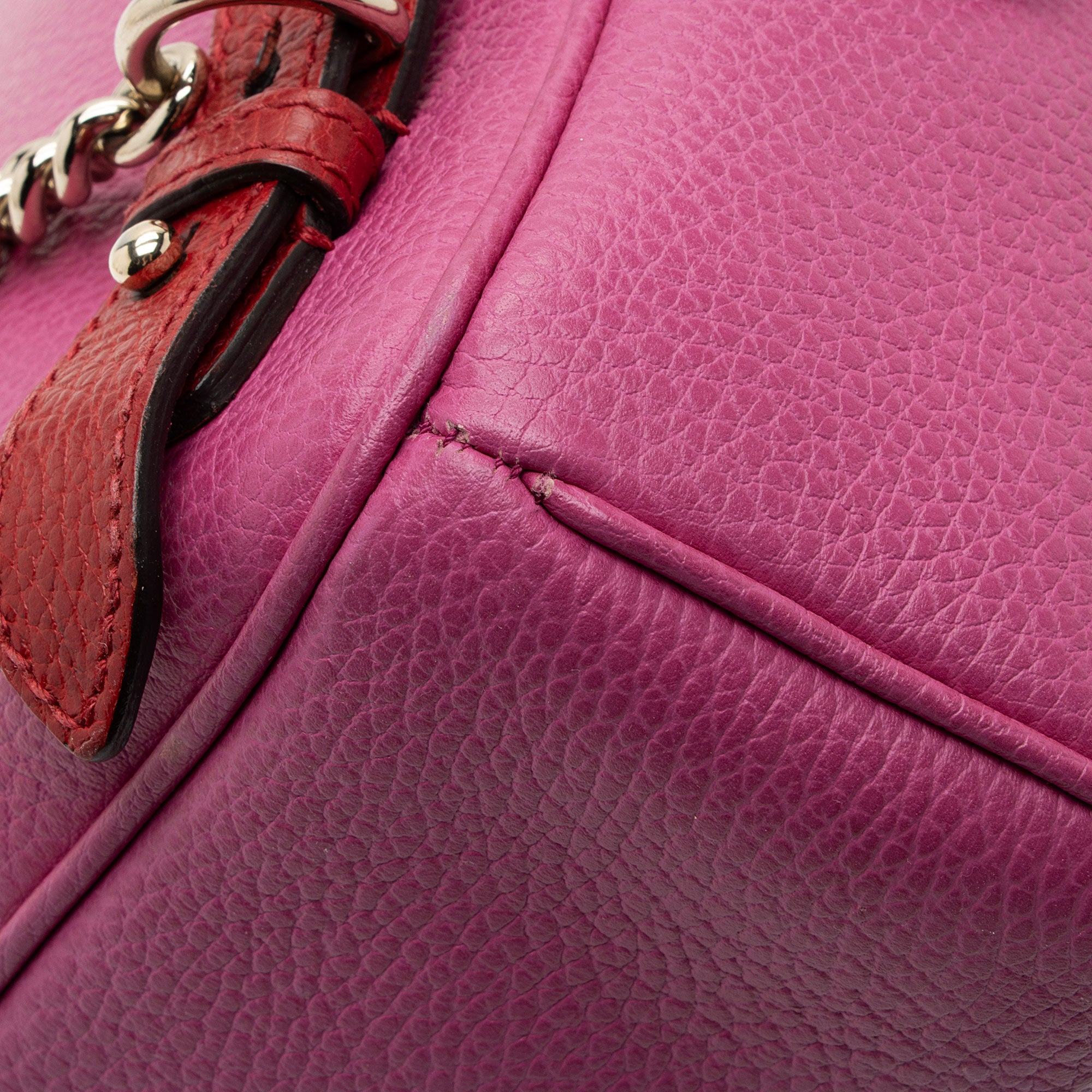 Gucci Leather Soho Chain Backpack (SHF-5uKvn2)