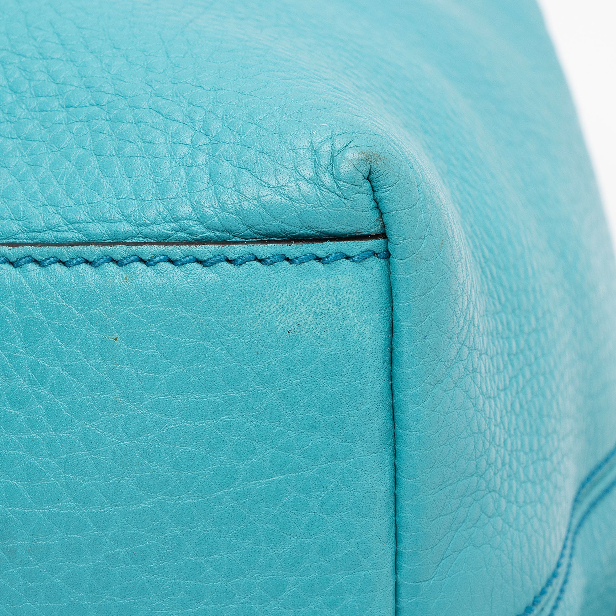 Gucci Leather Soho Medium Shoulder Bag (SHF-LAstT0)
