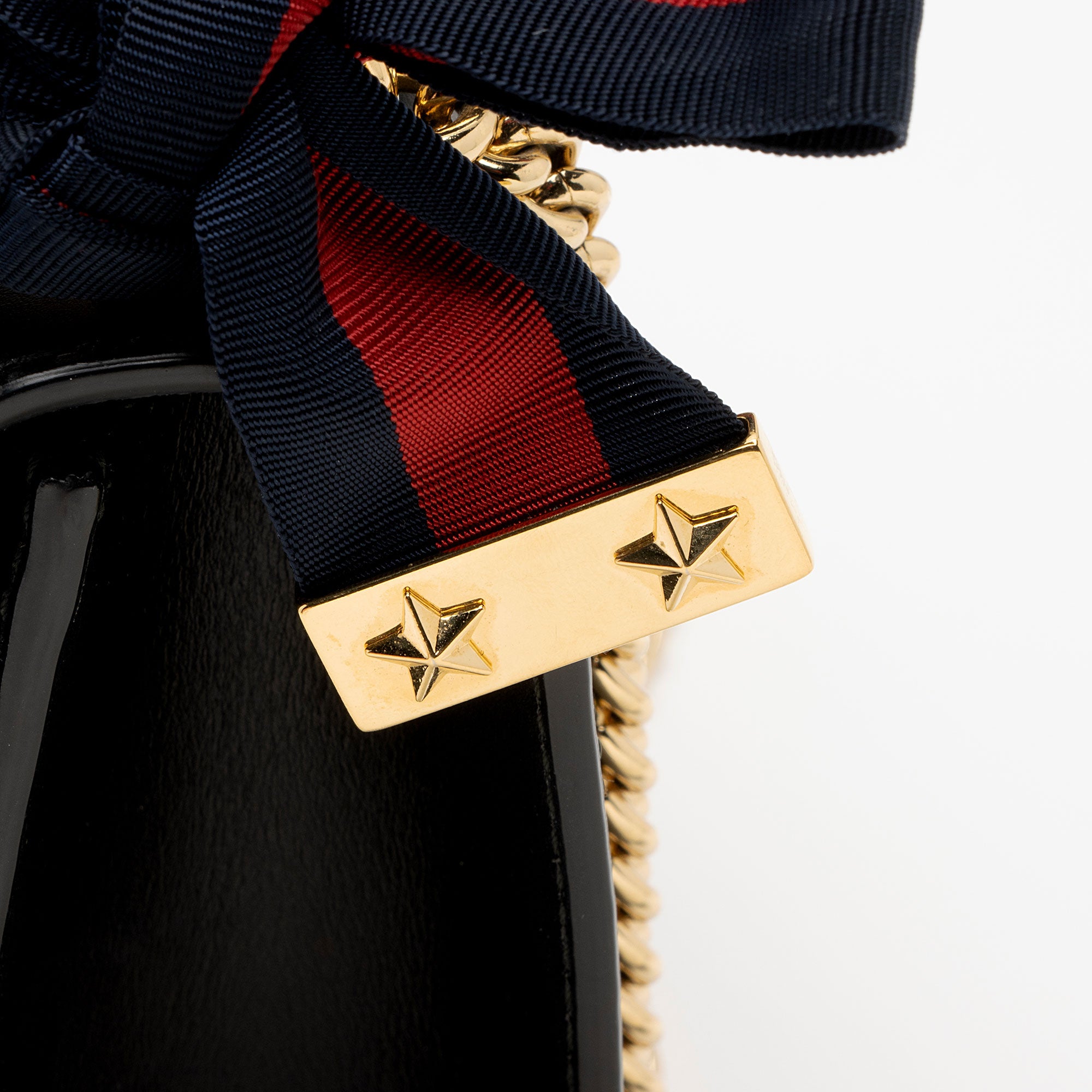 Gucci Leather Sylvie Mini Chain Bag (SHF-2s1qNf)