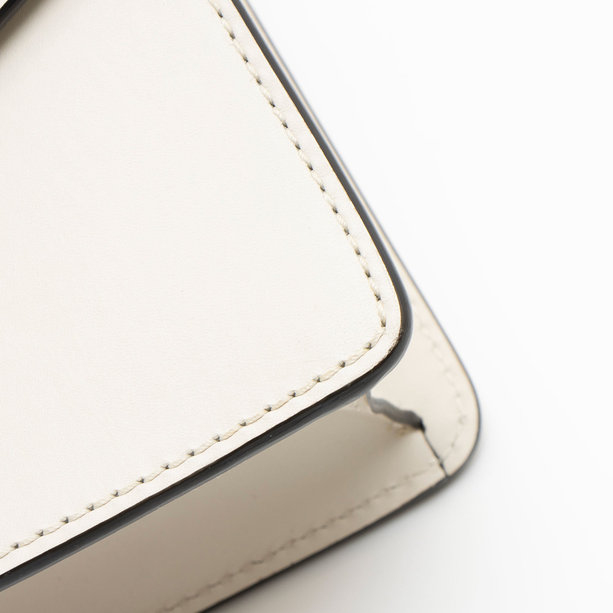 Gucci Leather Sylvie Mini Chain Bag