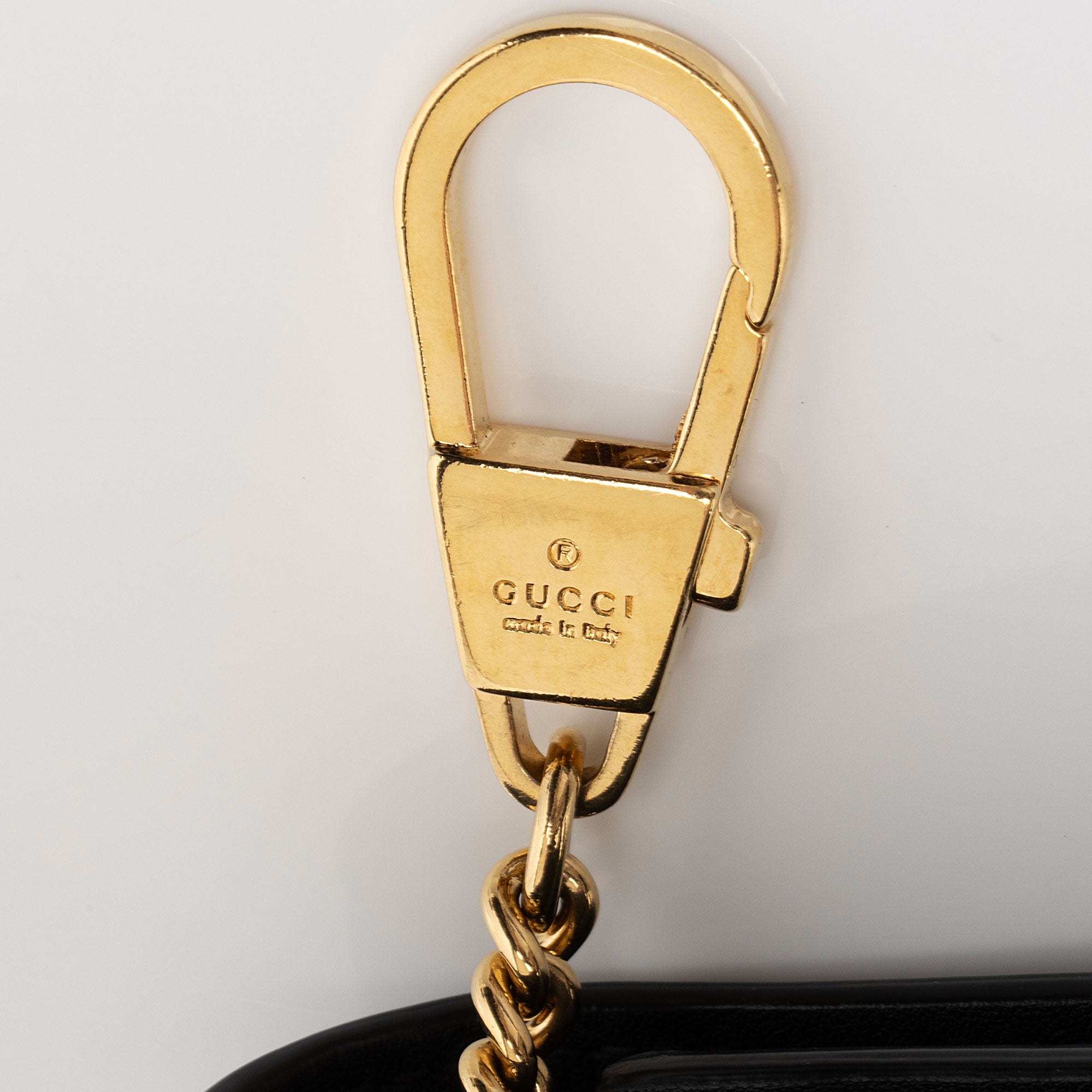 Gucci Leather Sylvie Super Mini Bag (SHF-pKo8lR)