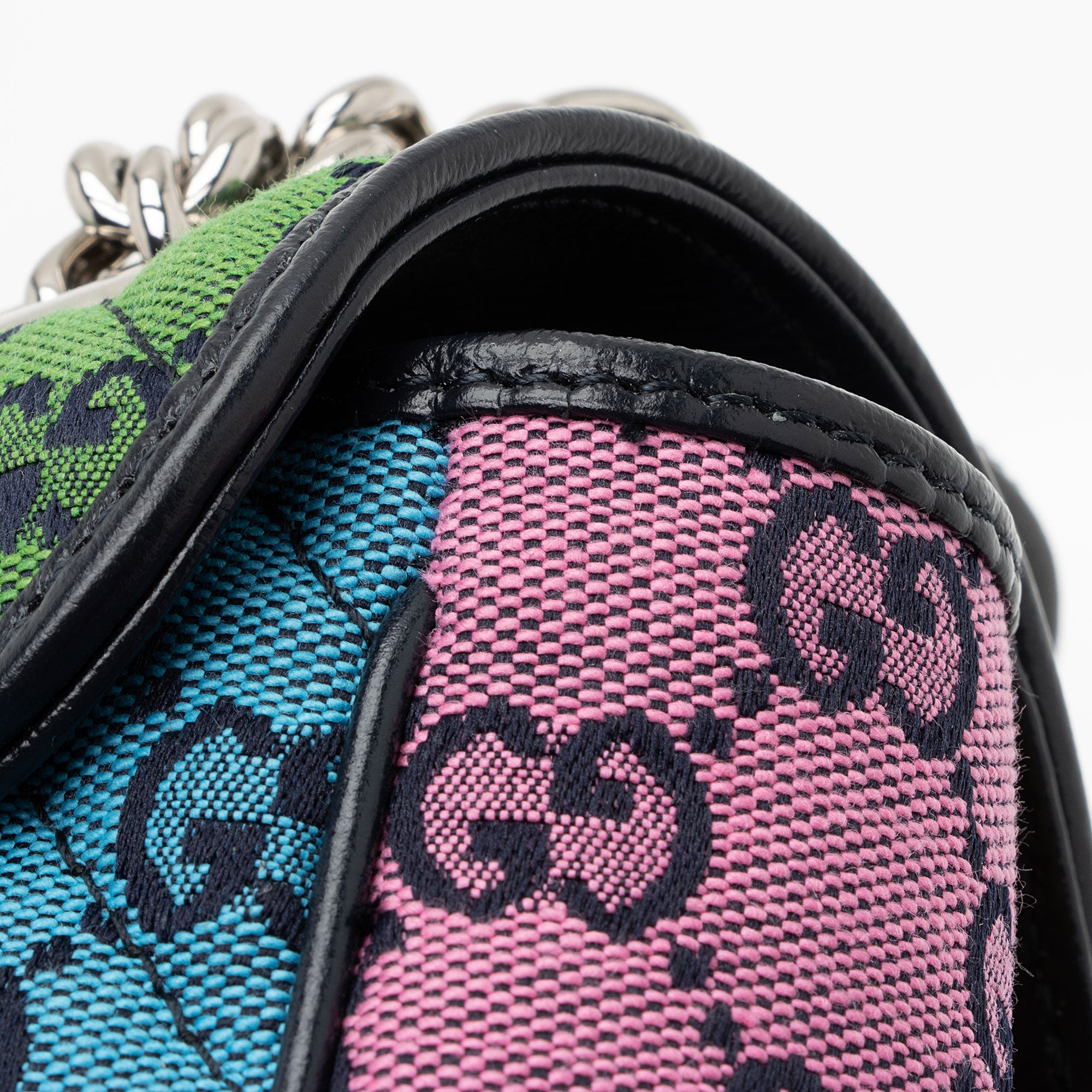 Gucci Multicolor Matelasse GG Canvas Marmont Small Shoulder Flap Bag (SHF-pRWNuq)